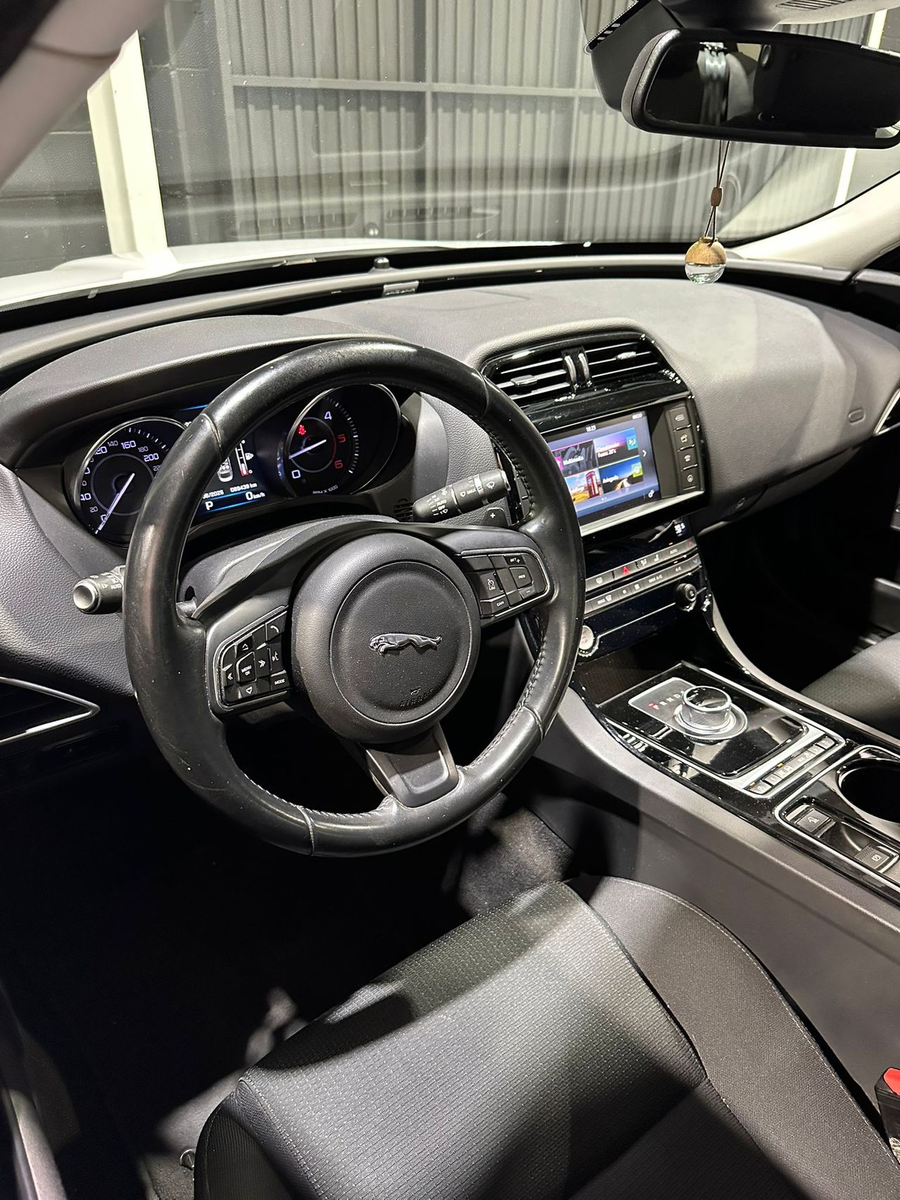 Jaguar XE 2.0 AJ200D Diesel Auto RWD XE Prestige - Foto 13