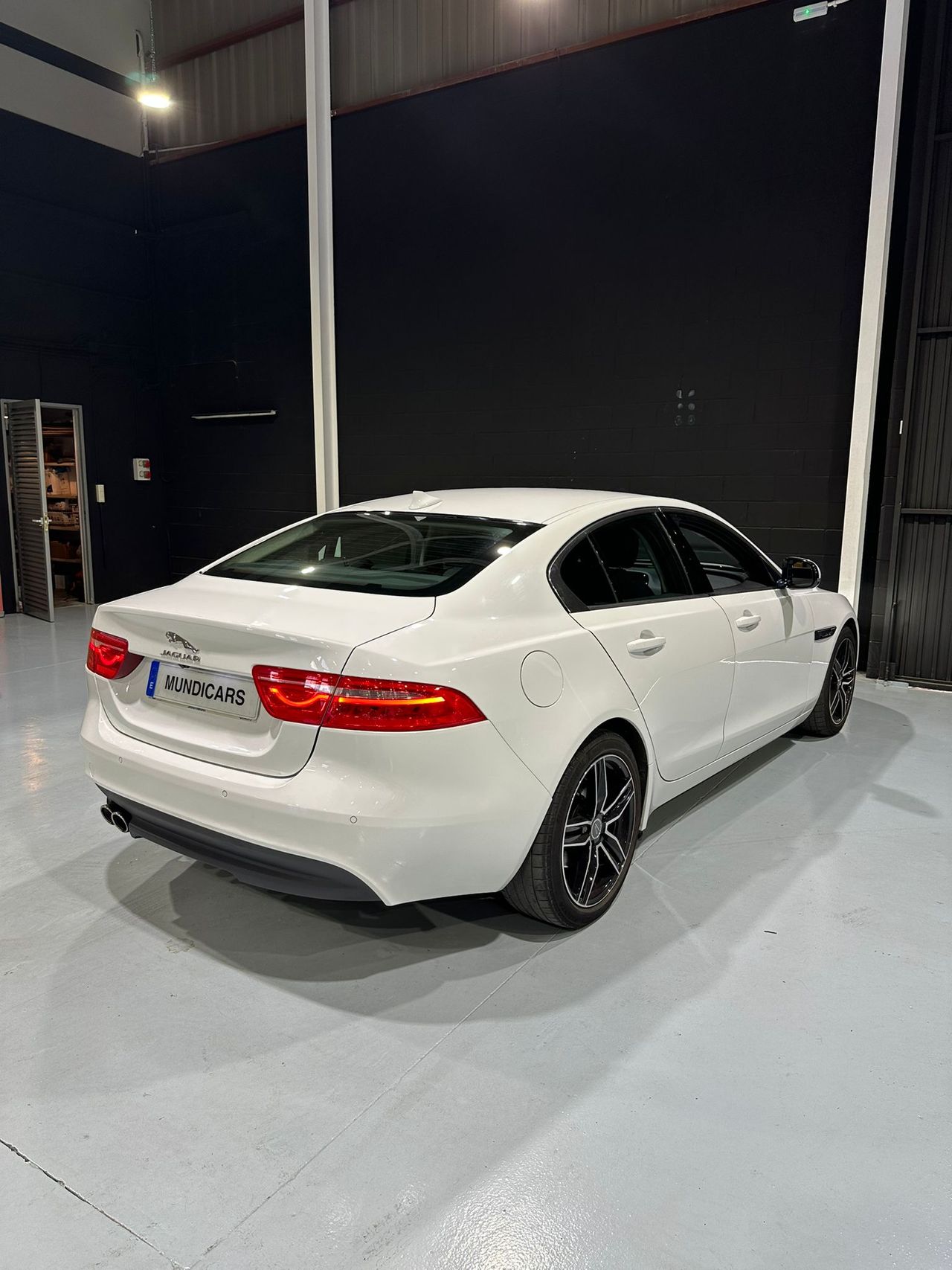 Jaguar XE 2.0 AJ200D Diesel Auto RWD XE Prestige - Foto 11