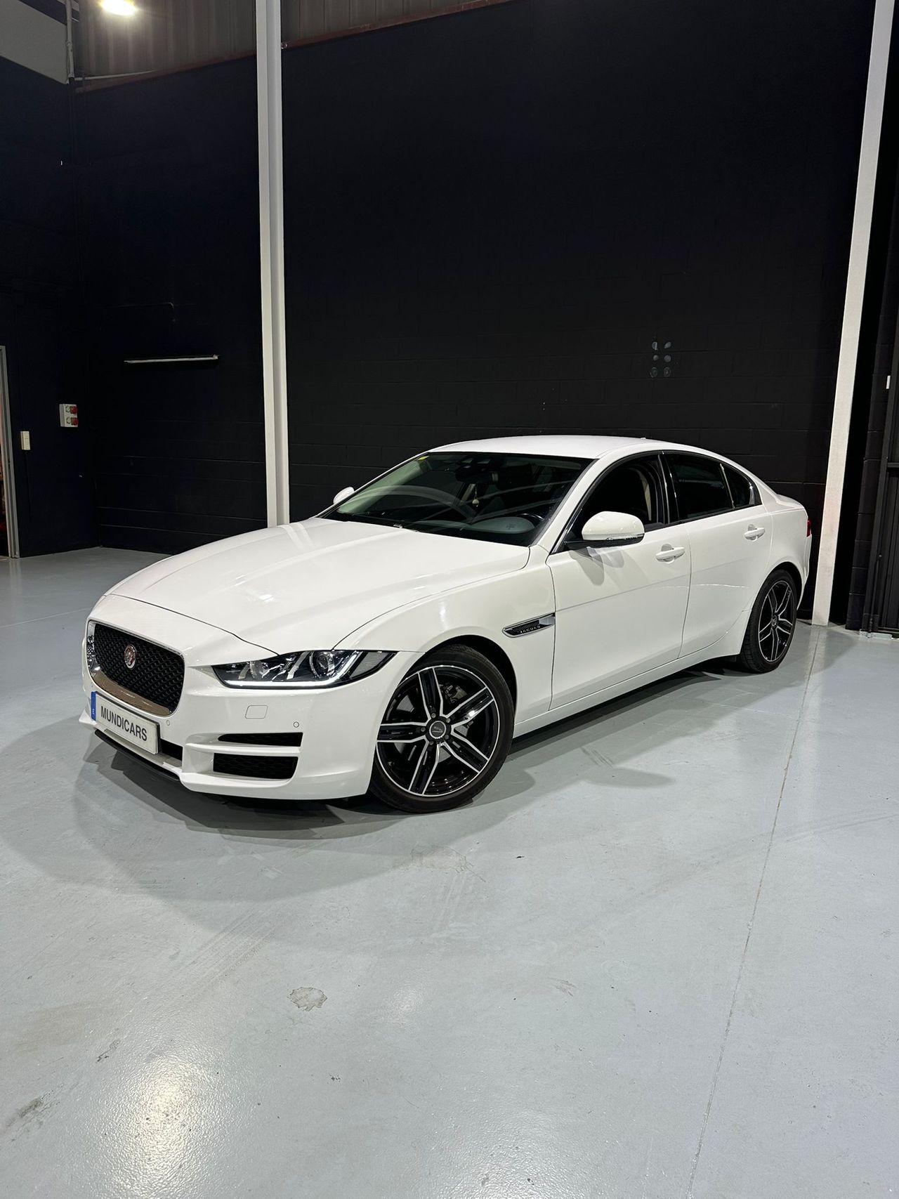 Jaguar XE 2.0 AJ200D Diesel Auto RWD XE Prestige - Foto 5