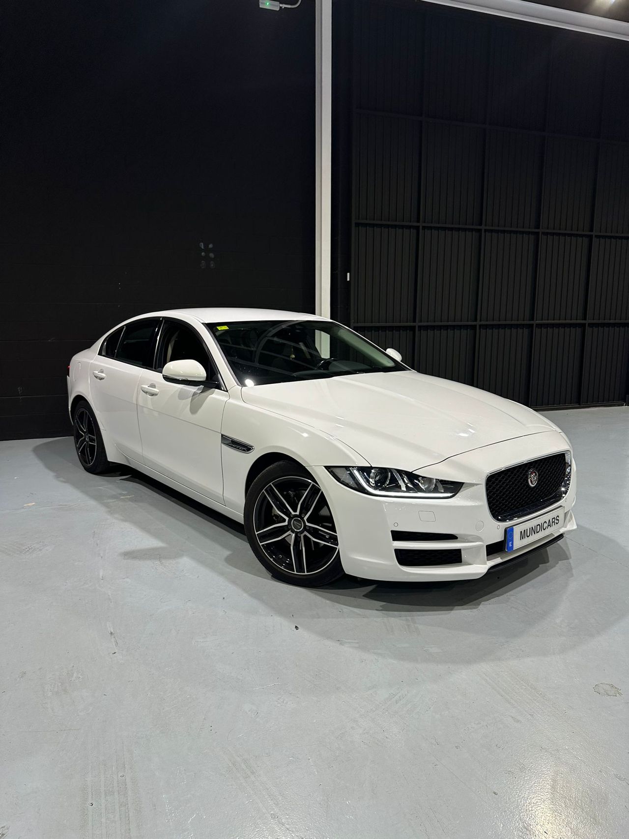 Jaguar XE 2.0 AJ200D Diesel Auto RWD XE Prestige - Foto 4