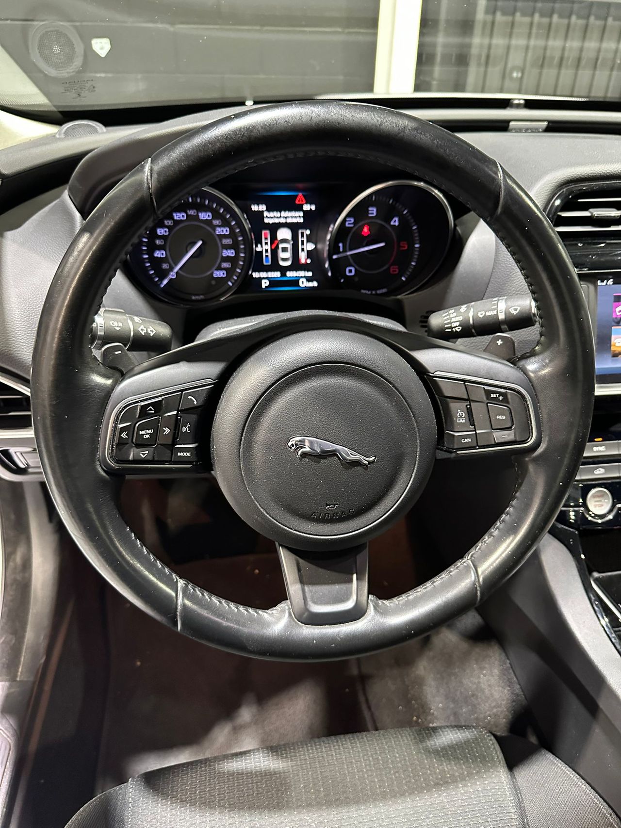 Jaguar XE 2.0 AJ200D Diesel Auto RWD XE Prestige - Foto 12