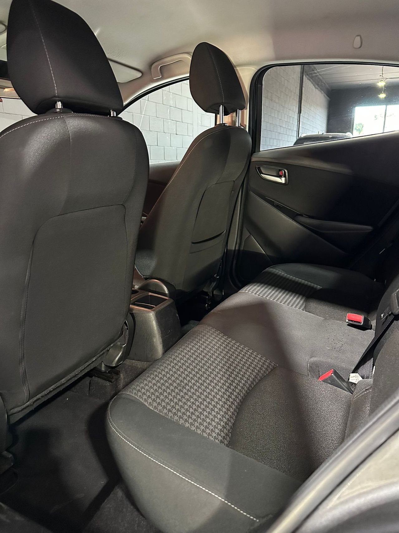 Mazda 2 1.5 GE 66kW (90CV) Black Tech Edition - Foto 12