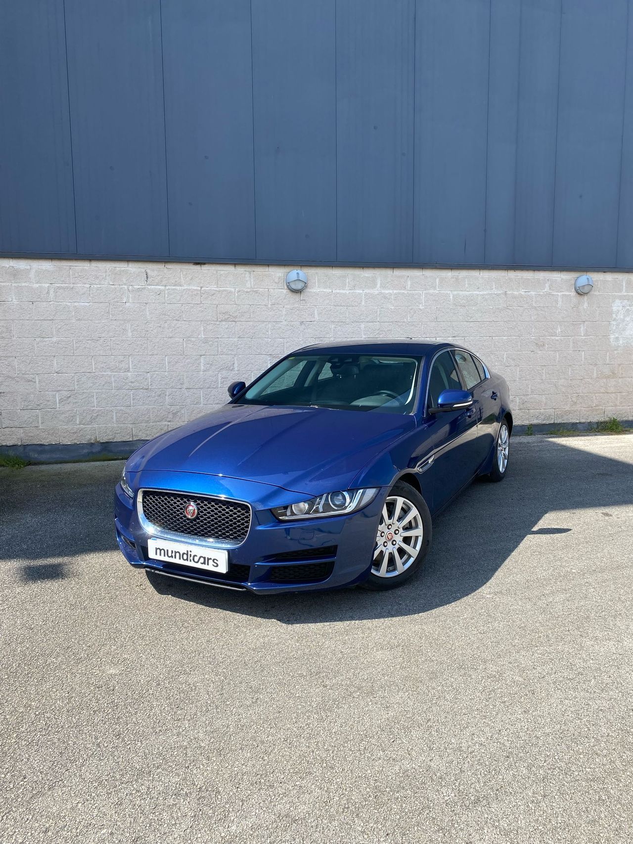 Jaguar XF 2.0D 180PS Portfolio - Foto 4