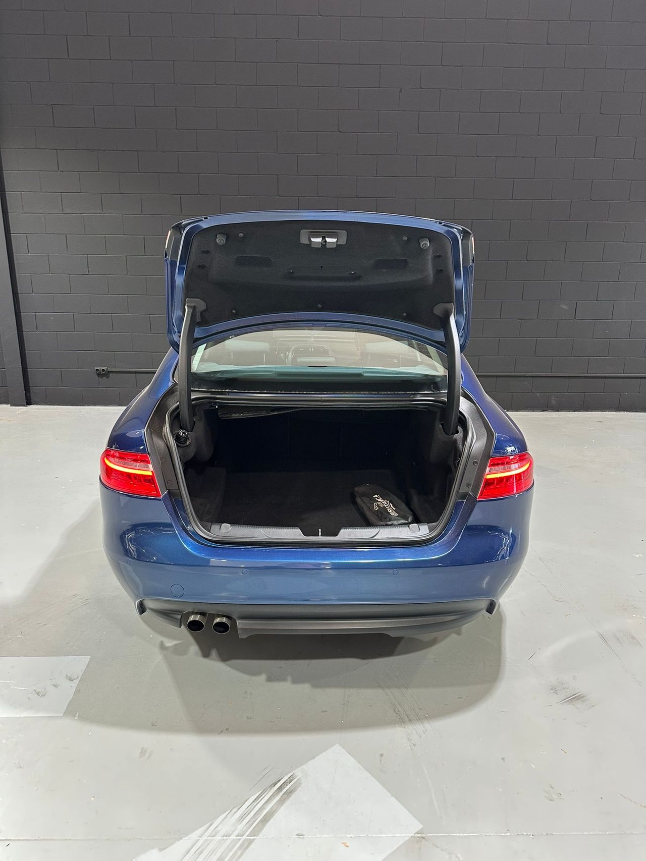 Jaguar XE 2.0 AJ200D Diesel RWD 180cv XE-Pure - Foto 10