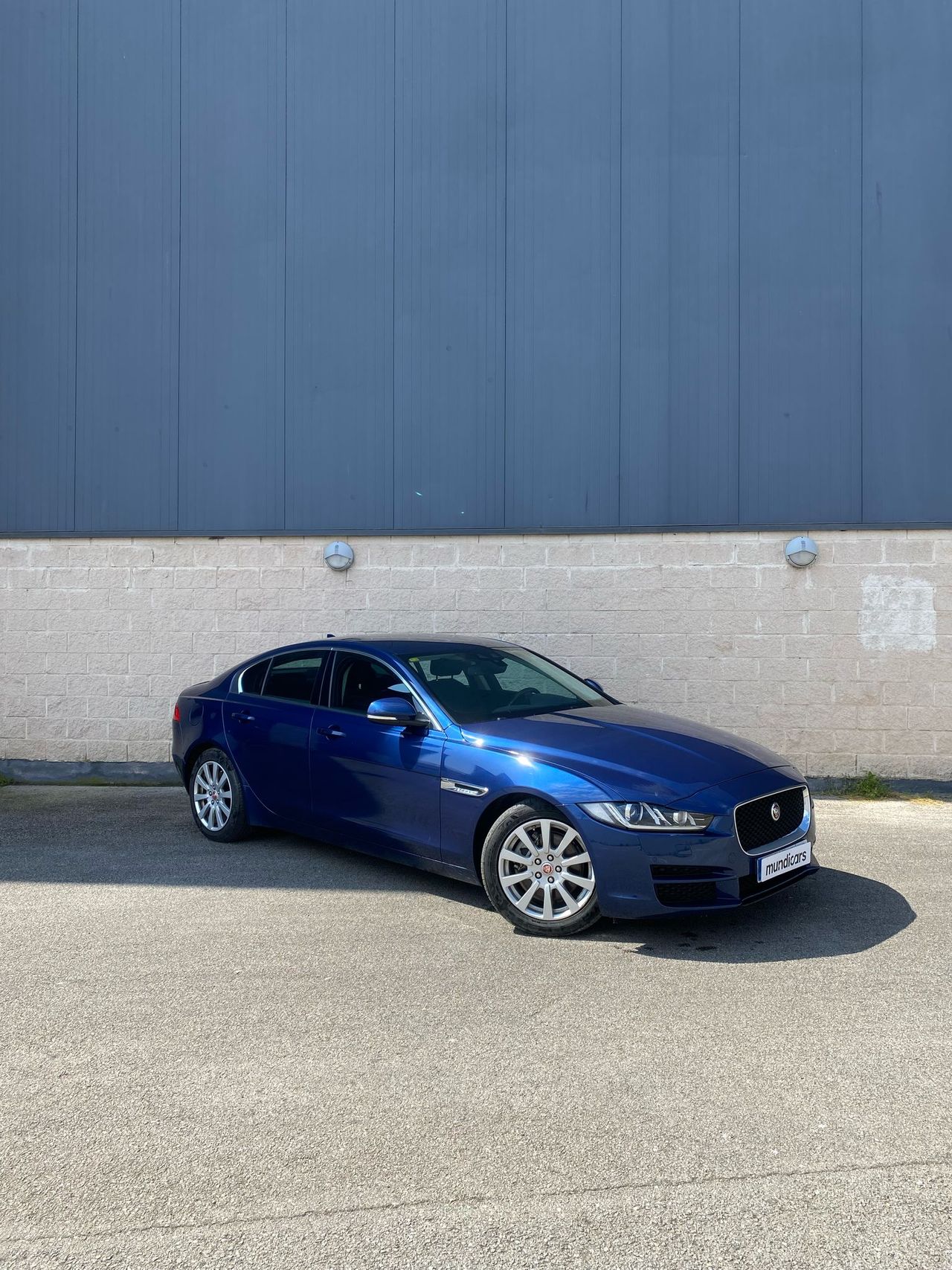 Jaguar XF 2.0D 180PS Portfolio - Foto 8