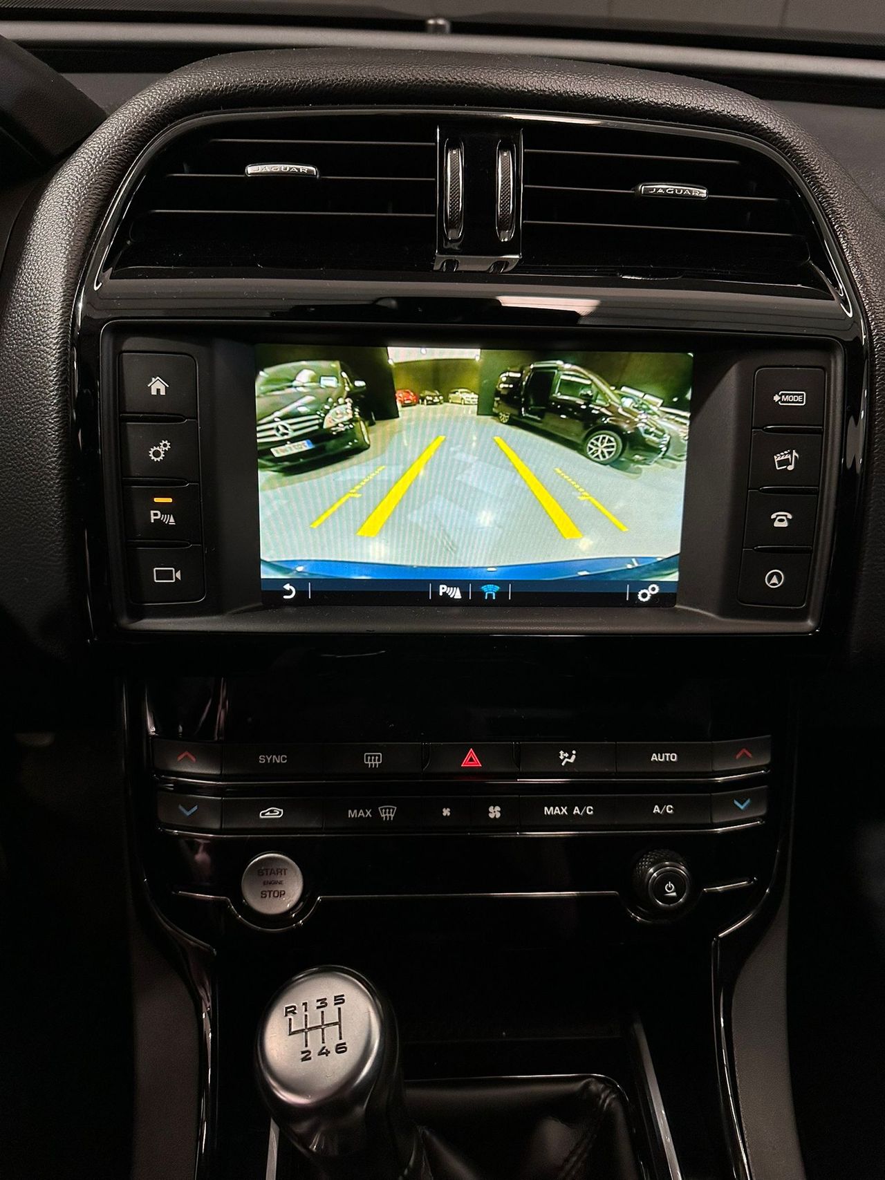 Jaguar XE 2.0 AJ200D Diesel RWD 180cv XE-Pure - Foto 18