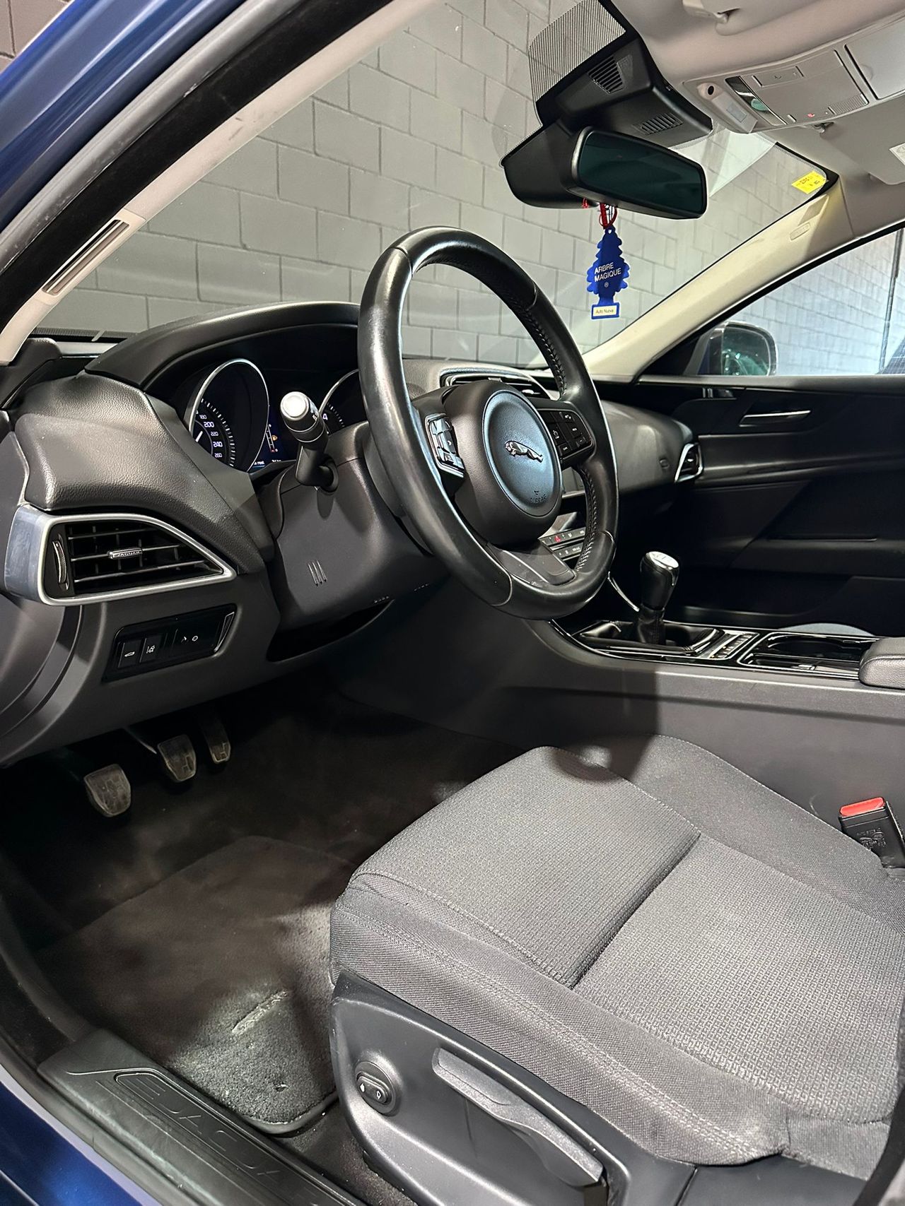 Jaguar XE 2.0 AJ200D Diesel RWD 180cv XE-Pure - Foto 16