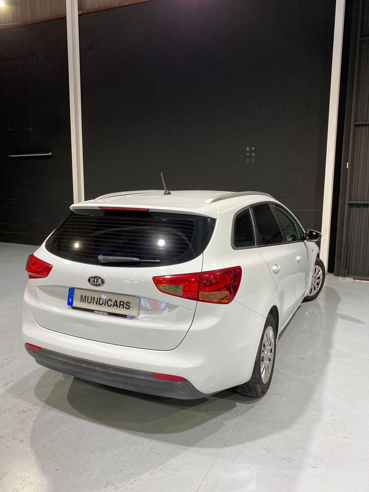 Kia Ceed 1.6 CRDi VGT 110CV Concept - Foto 10