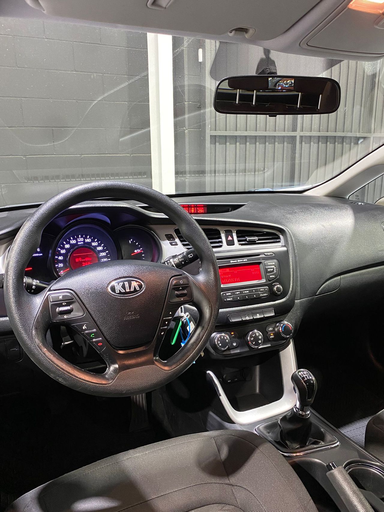 Kia Ceed 1.6 CRDi VGT 110CV Concept - Foto 14