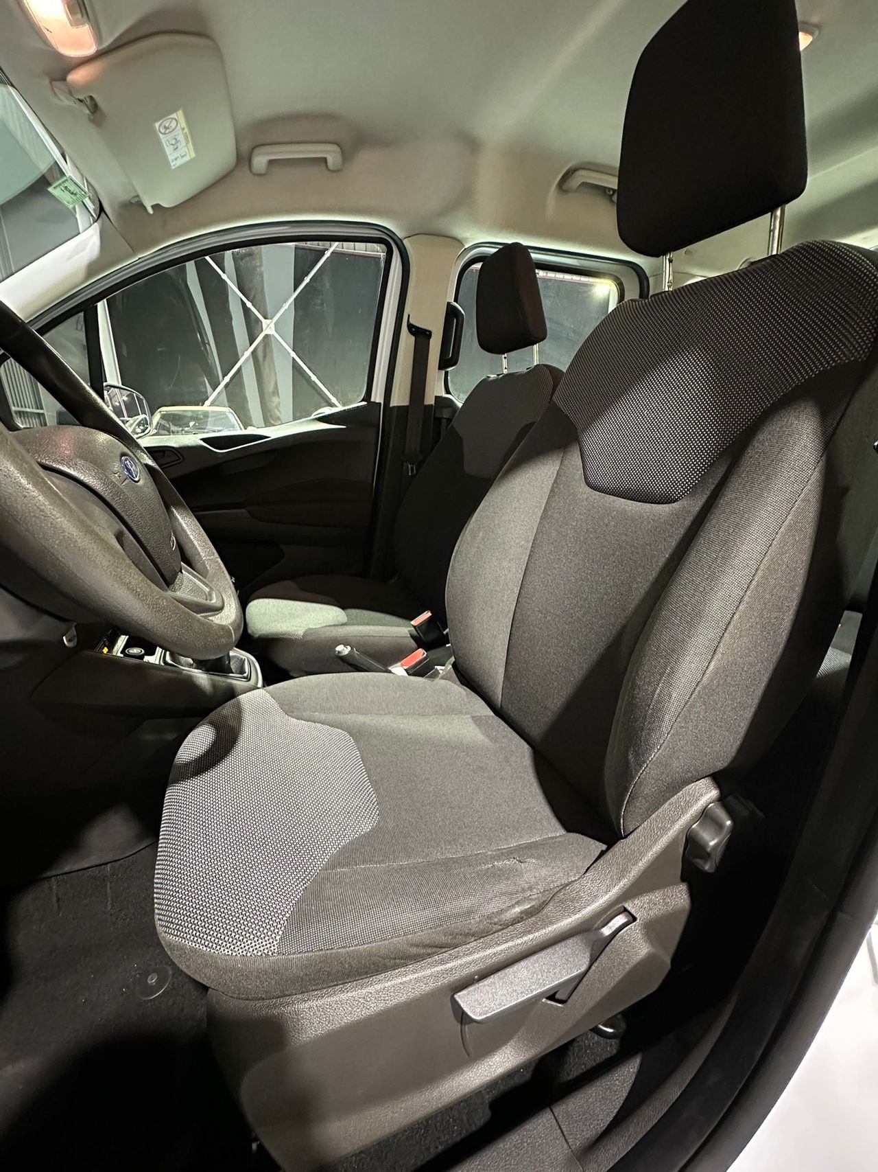 Ford Tourneo Courier 1.0 EcoBoost 74kW (100CV) Ambiente - Foto 12