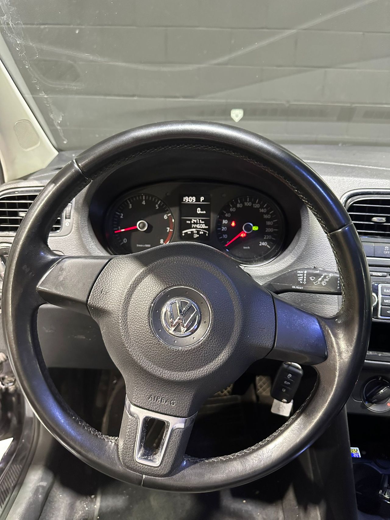 Volkswagen Polo 1.4 85cv DSG Advance - Foto 12
