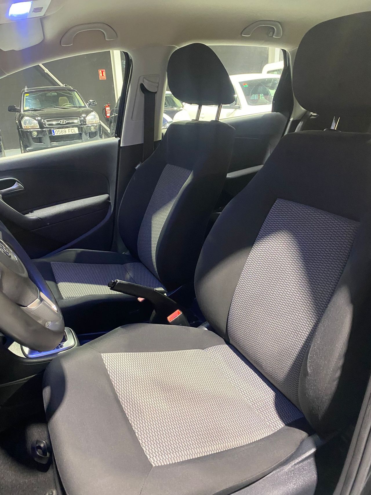 Volkswagen Polo 1.4 85cv DSG Advance - Foto 13