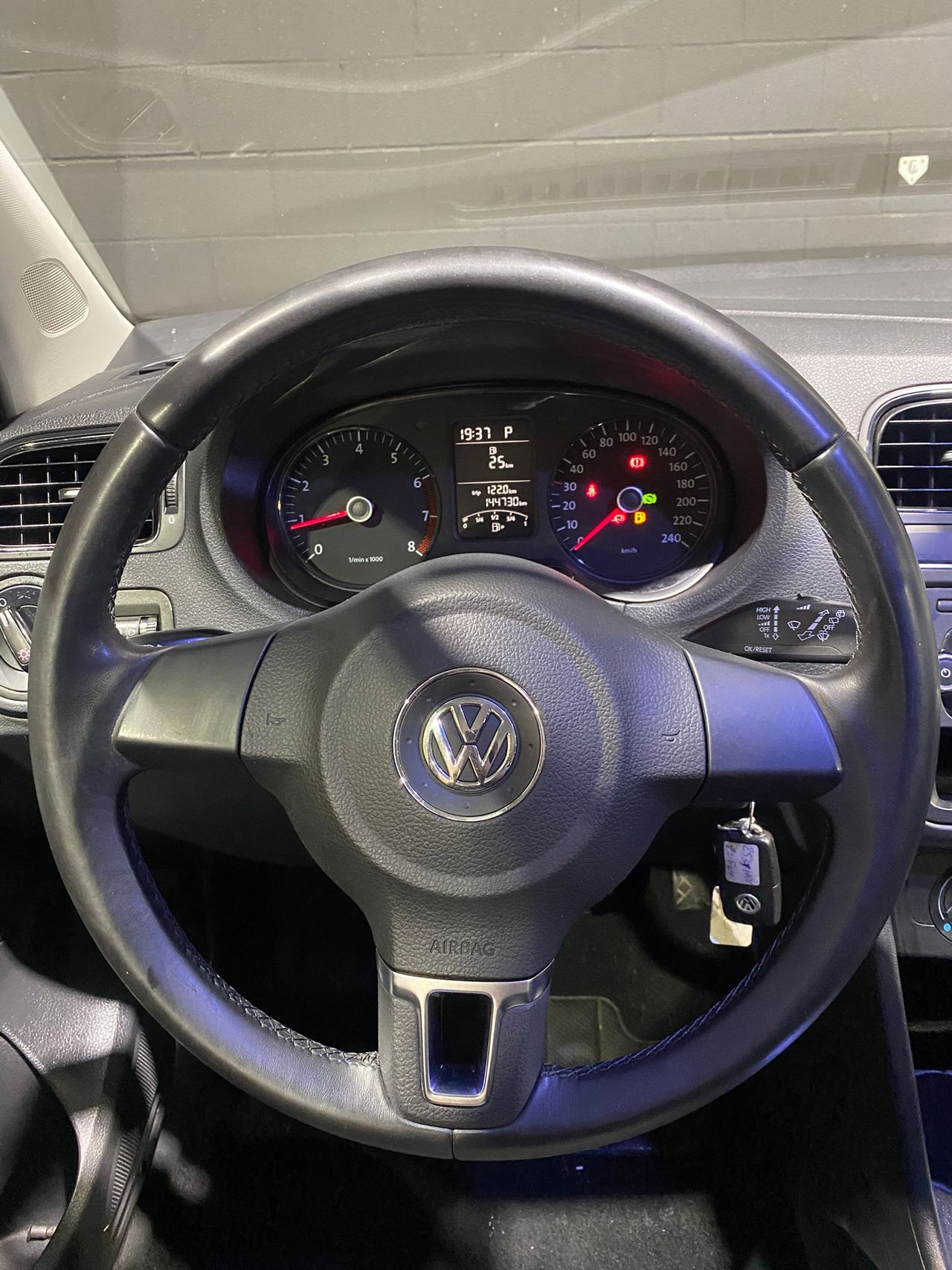 Volkswagen Polo 1.4 85cv DSG Advance - Foto 10