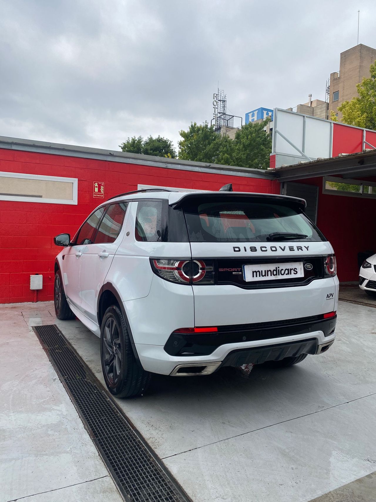 Land-Rover Discovery Sport 2.0L TD4 110kW (150CV) 4x4 SE - Foto 10