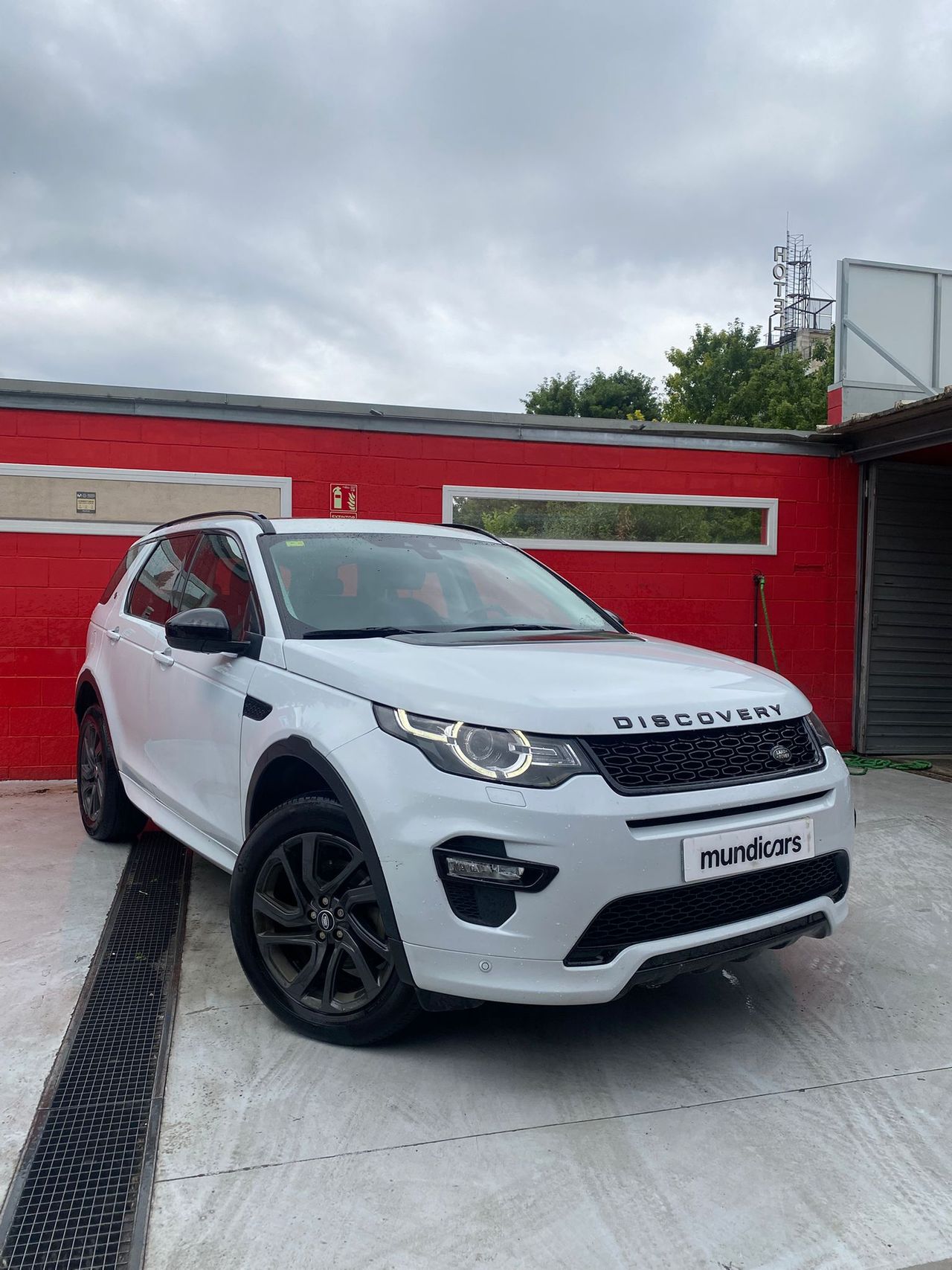 Land-Rover Discovery Sport 2.0L TD4 110kW (150CV) 4x4 SE - Foto 4