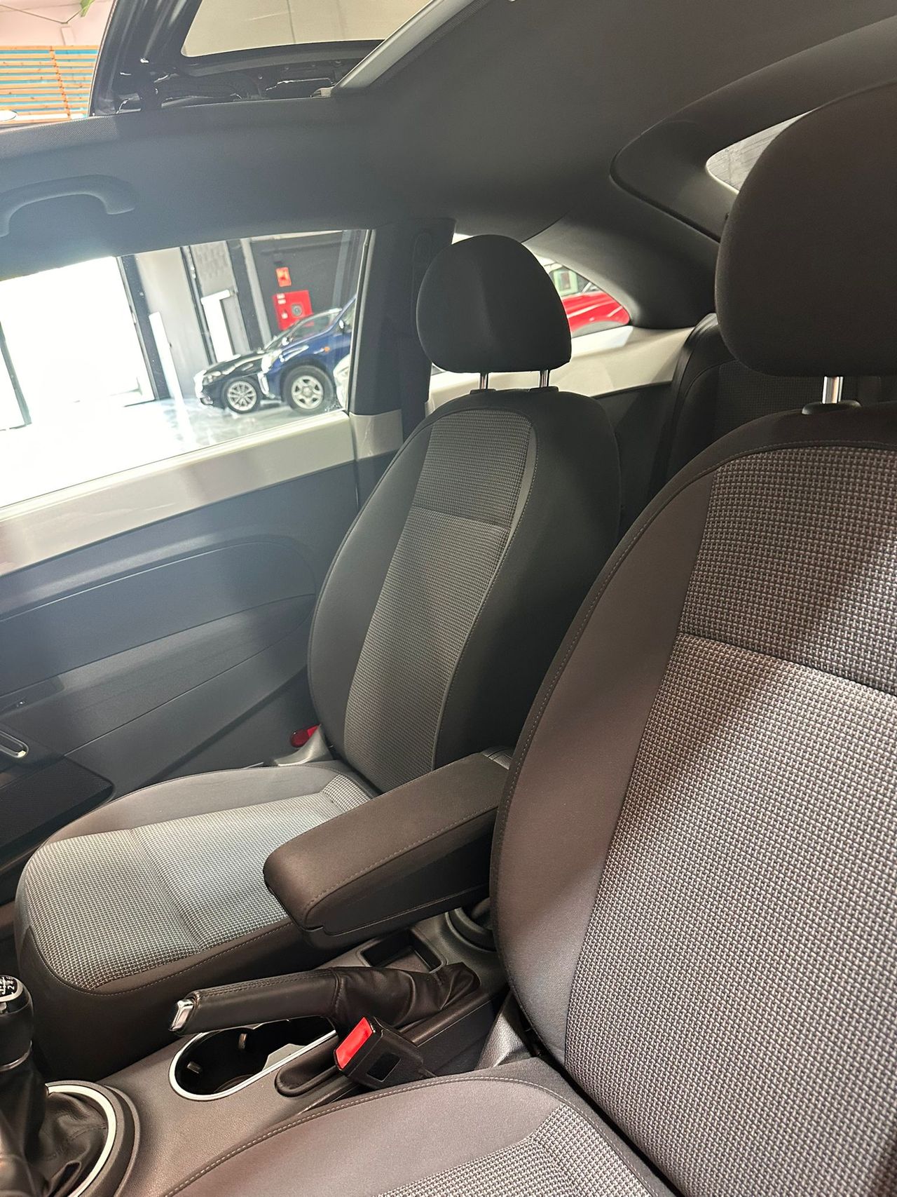 Volkswagen Beetle 1.2 TSI 105cv Design - Foto 16