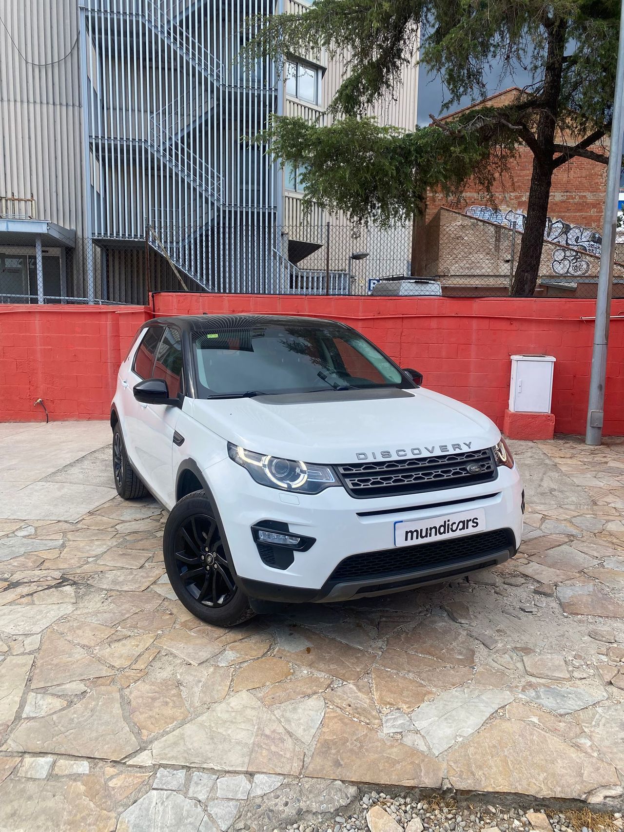 Land-Rover Discovery Sport 2.0L TD4 110kW (150CV) 4x4 SE - Foto 5