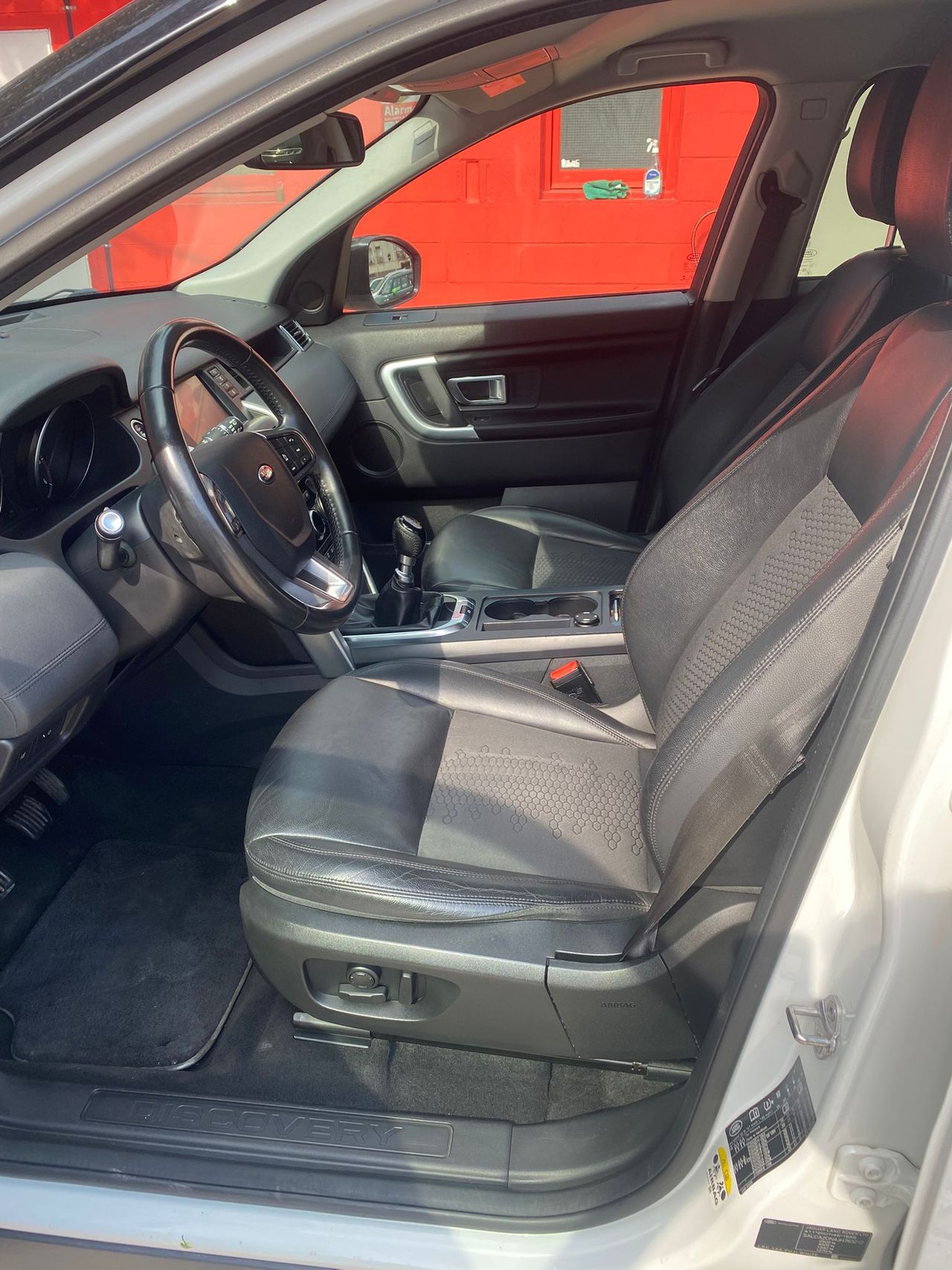 Land-Rover Discovery Sport 2.0L TD4 110kW (150CV) 4x4 SE - Foto 22