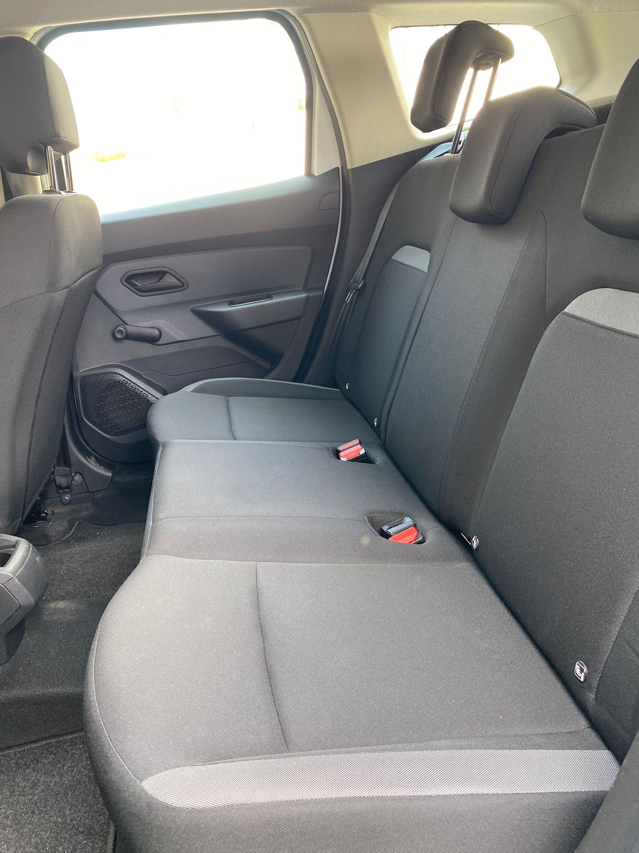Dacia Duster Essential 1.6 84kW (114CV) 4X2 - Foto 13