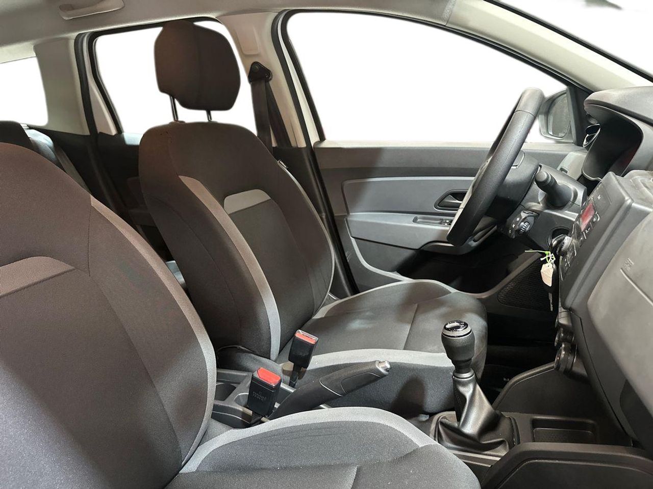 Dacia Duster Essential 1.6 84kW (114CV) 4X2 - Foto 17
