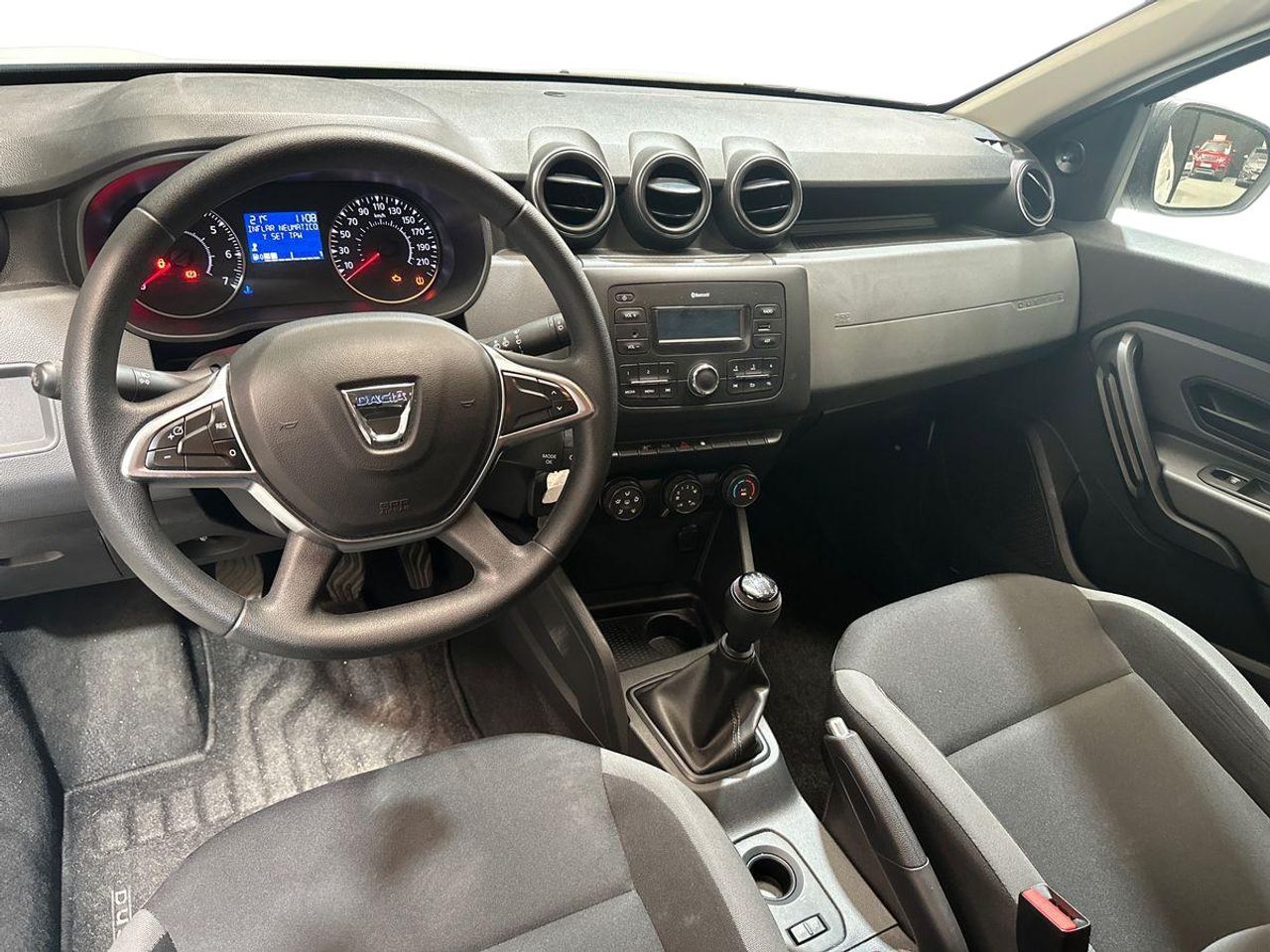 Dacia Duster Essential 1.6 84kW (114CV) 4X2 - Foto 11