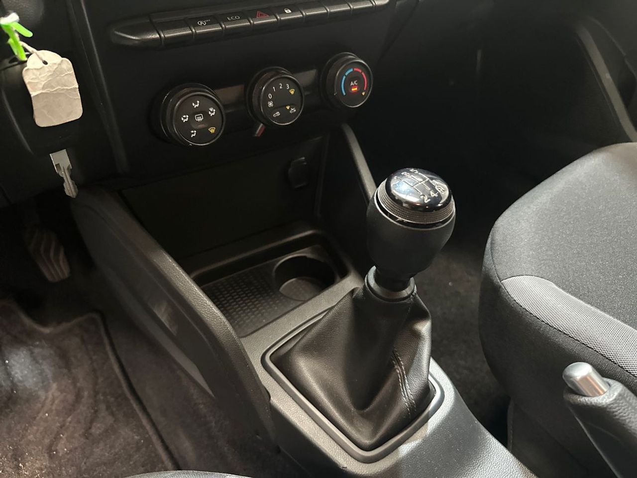 Dacia Duster Essential 1.6 84kW (114CV) 4X2 - Foto 13