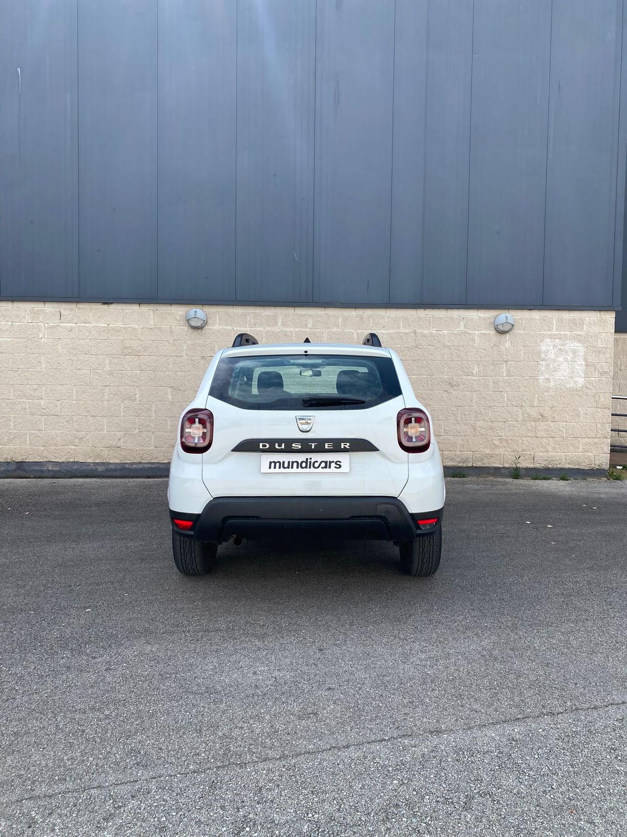 Dacia Duster Essential 1.6 84kW (114CV) 4X2 - Foto 8