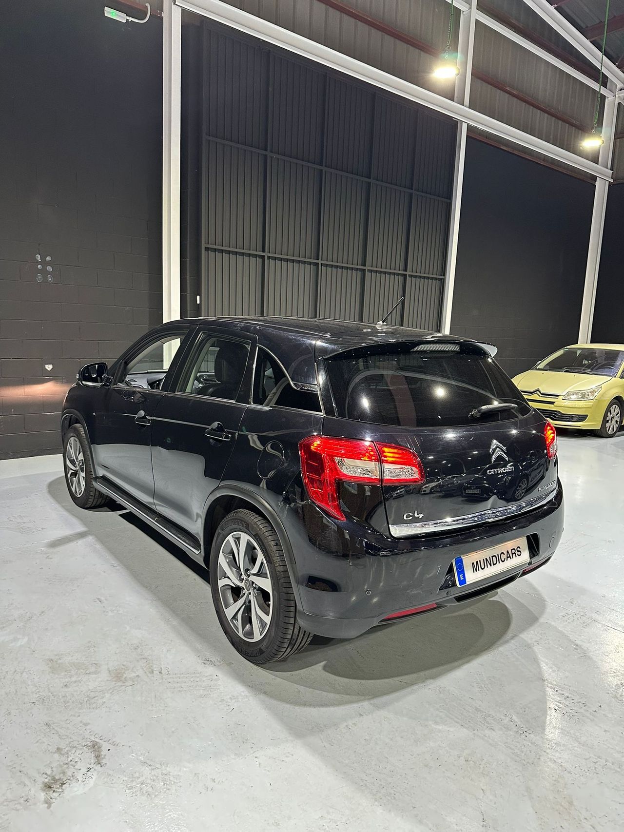 Citroën C4 Aircross HDi 115cv Stop & Start 6v 4WD Collection - Foto 11