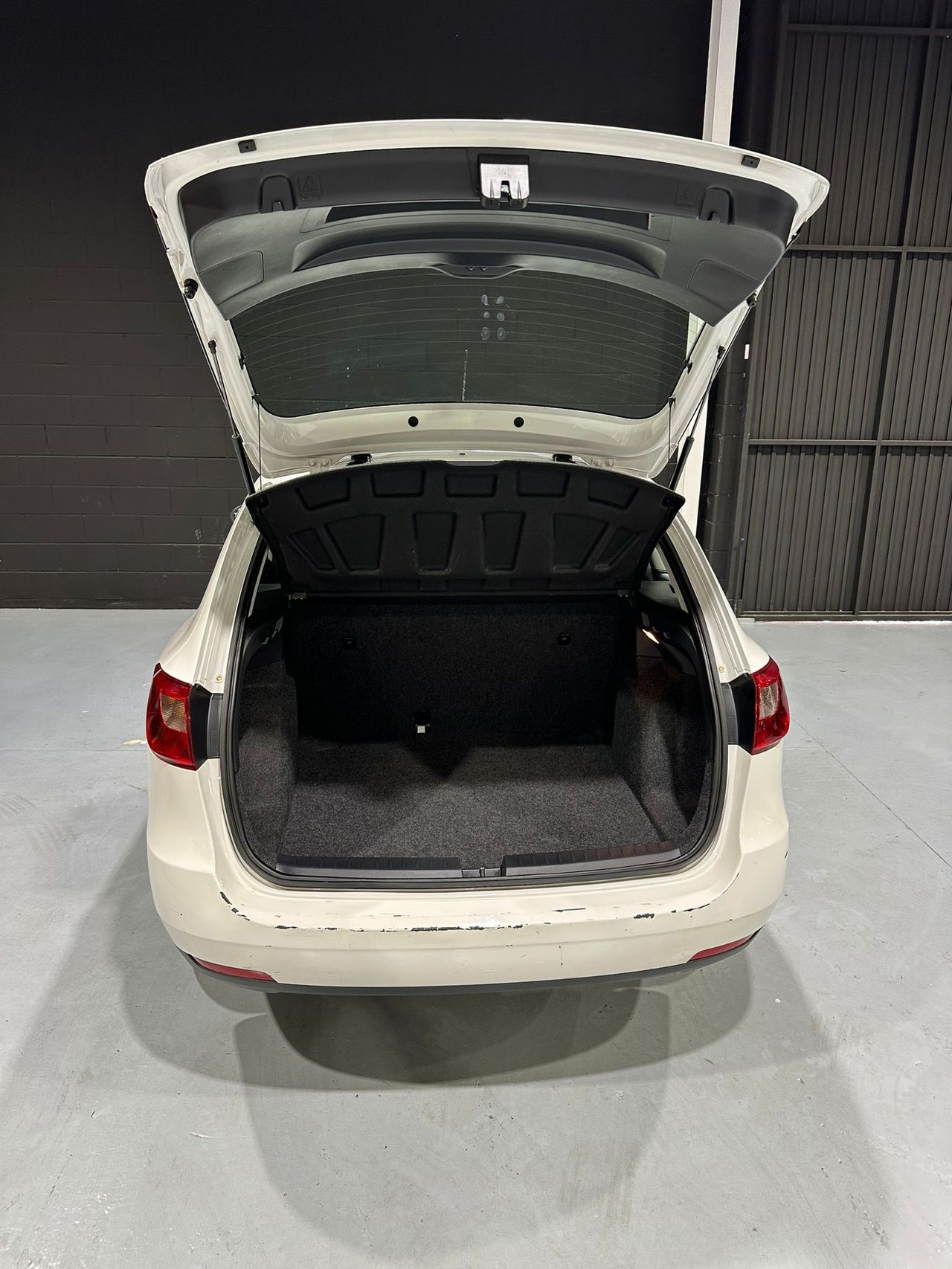 Seat Ibiza ST 1.6 TDI 90cv Reference - Foto 15