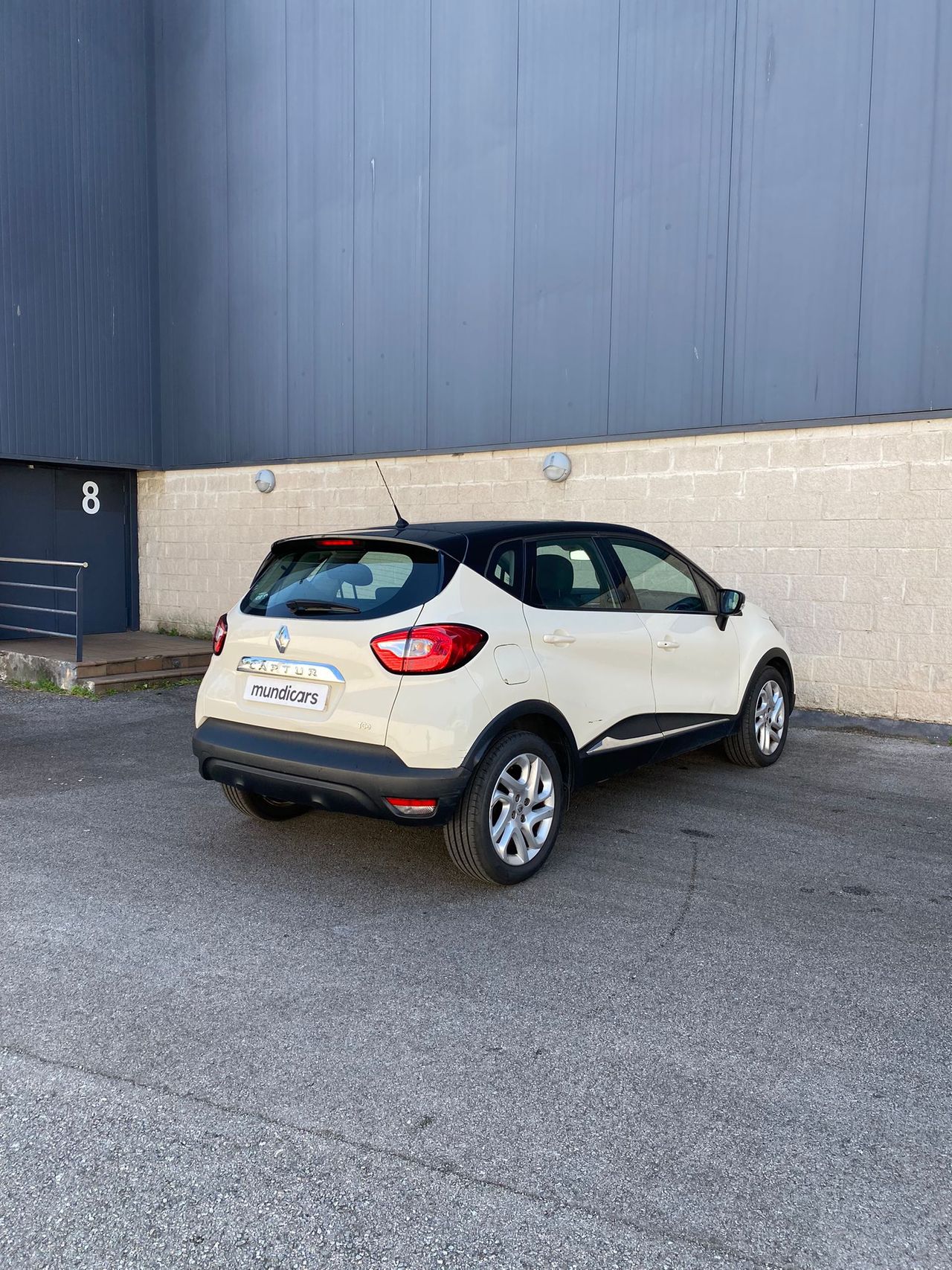 Renault Captur Zen TCe 120 - Foto 9