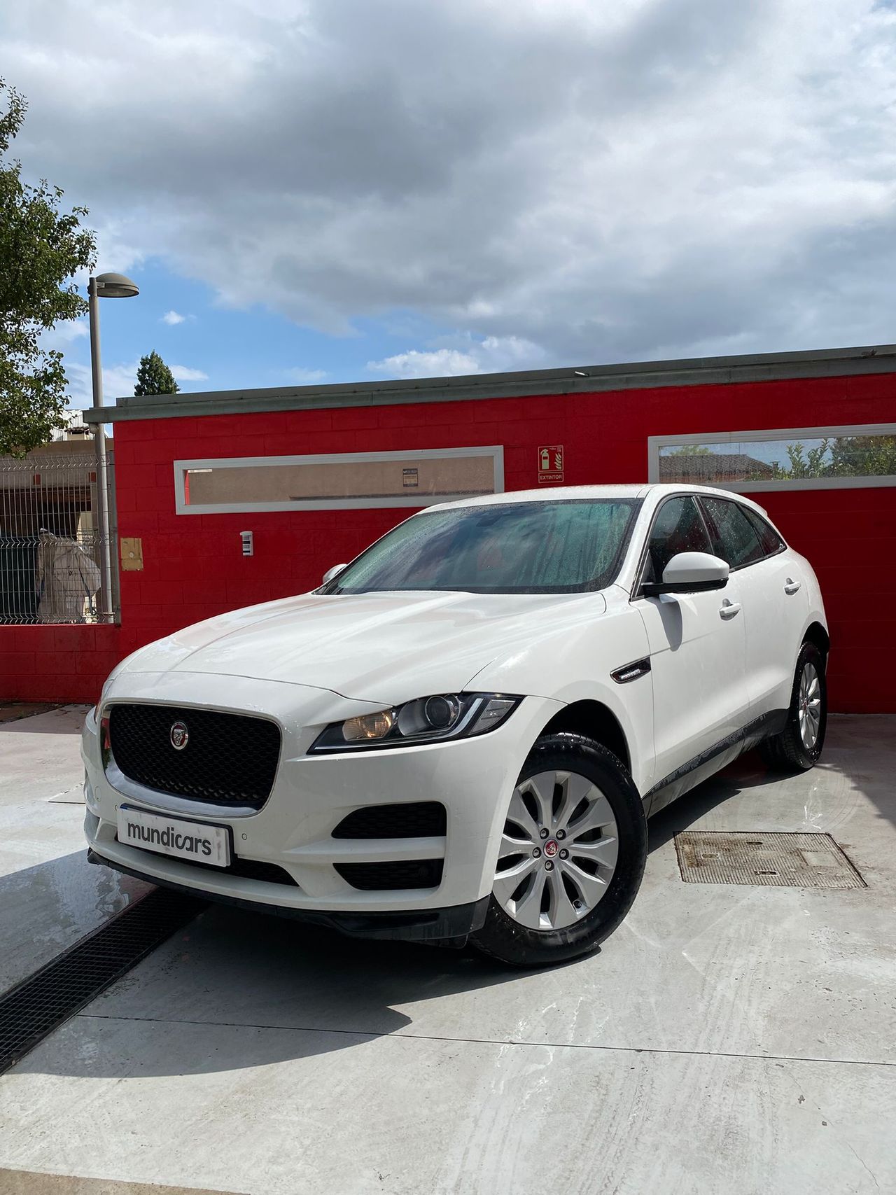 Jaguar F-Pace 2.0L i4D AWD Automático Portfolio - Foto 8