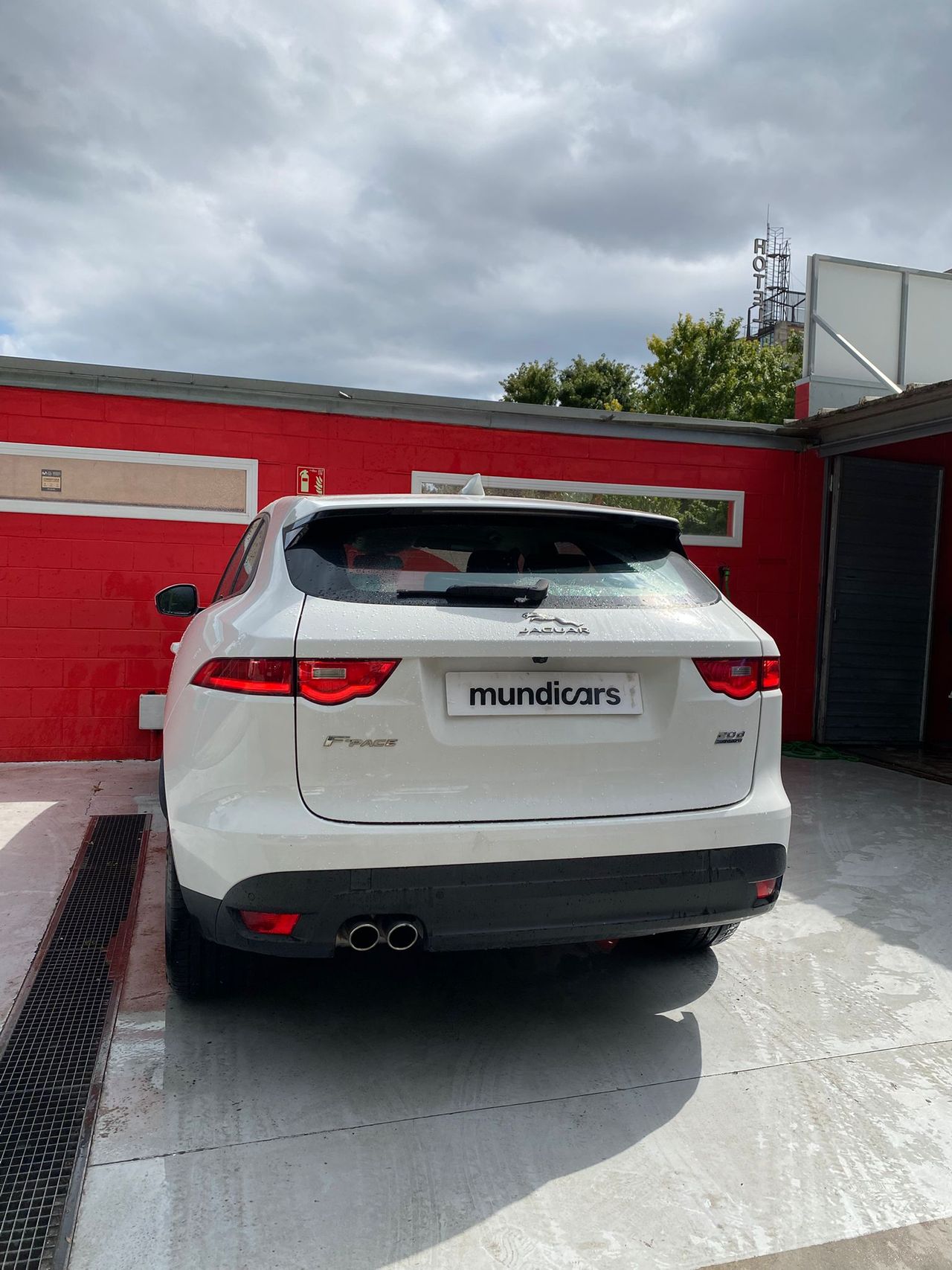 Jaguar F-Pace 2.0L i4D AWD Automático Portfolio - Foto 9