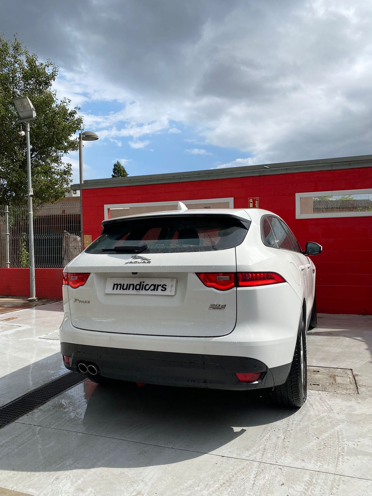 Jaguar F-Pace 2.0L i4D AWD Automático Portfolio - Foto 11