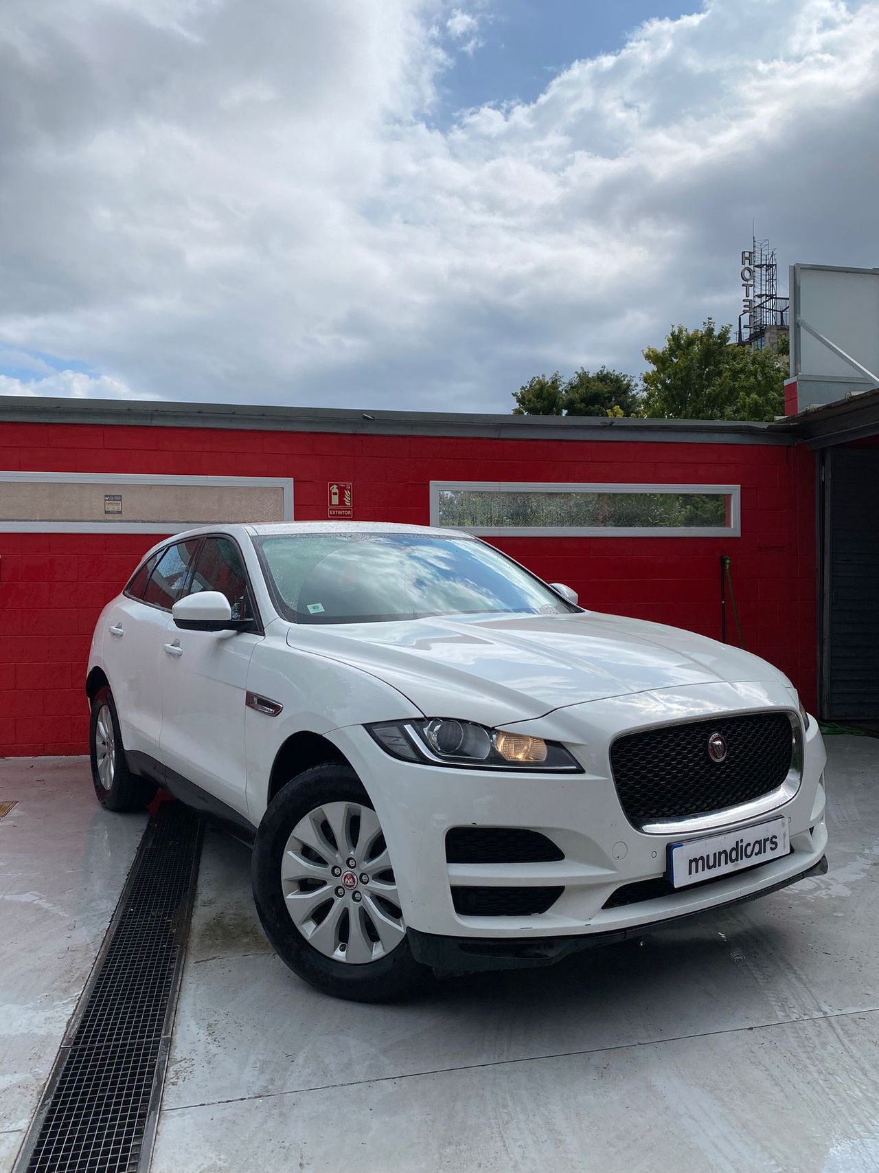 Jaguar F-Pace 2.0L i4D AWD Automático Portfolio - Foto 3