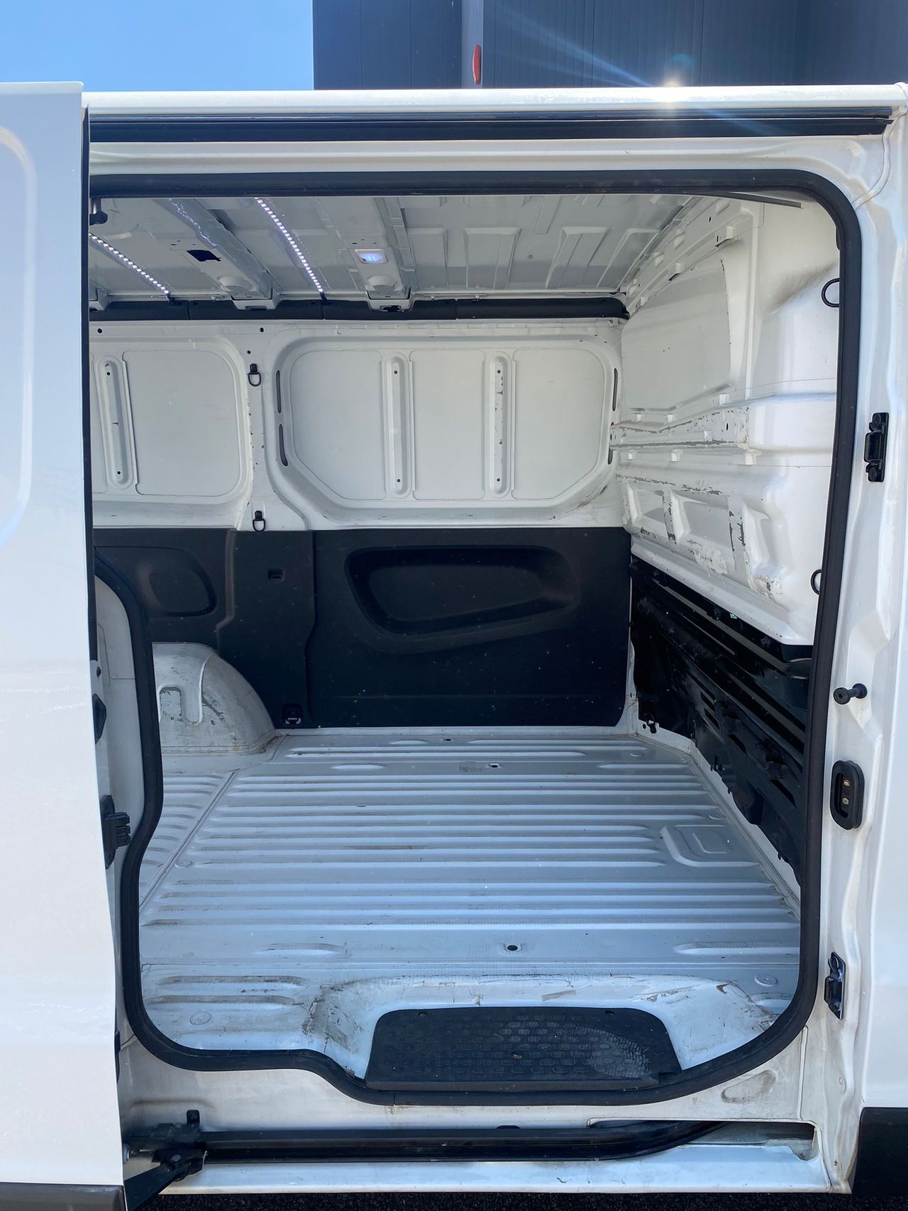 Nissan NV300 1.6dCi SS L1H1  - Foto 10