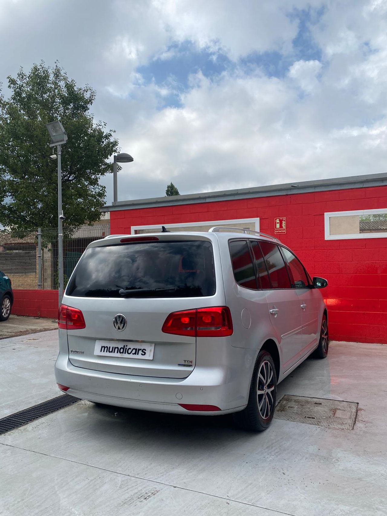 Volkswagen Touran 1.6 TDI 105cv DSG Advance Bmotion Tech - Foto 12