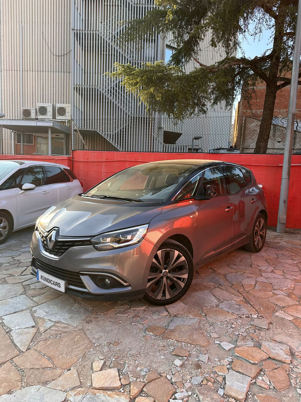 Renault Scénic Zen Energy TCe 103kW (140CV) EDC - Foto 9
