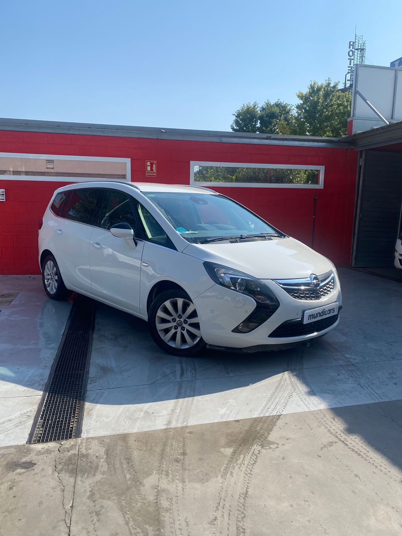 Opel Zafira Tourer    2.0 CDTi 170CV Excellence Auto llanta 17 - Foto 4