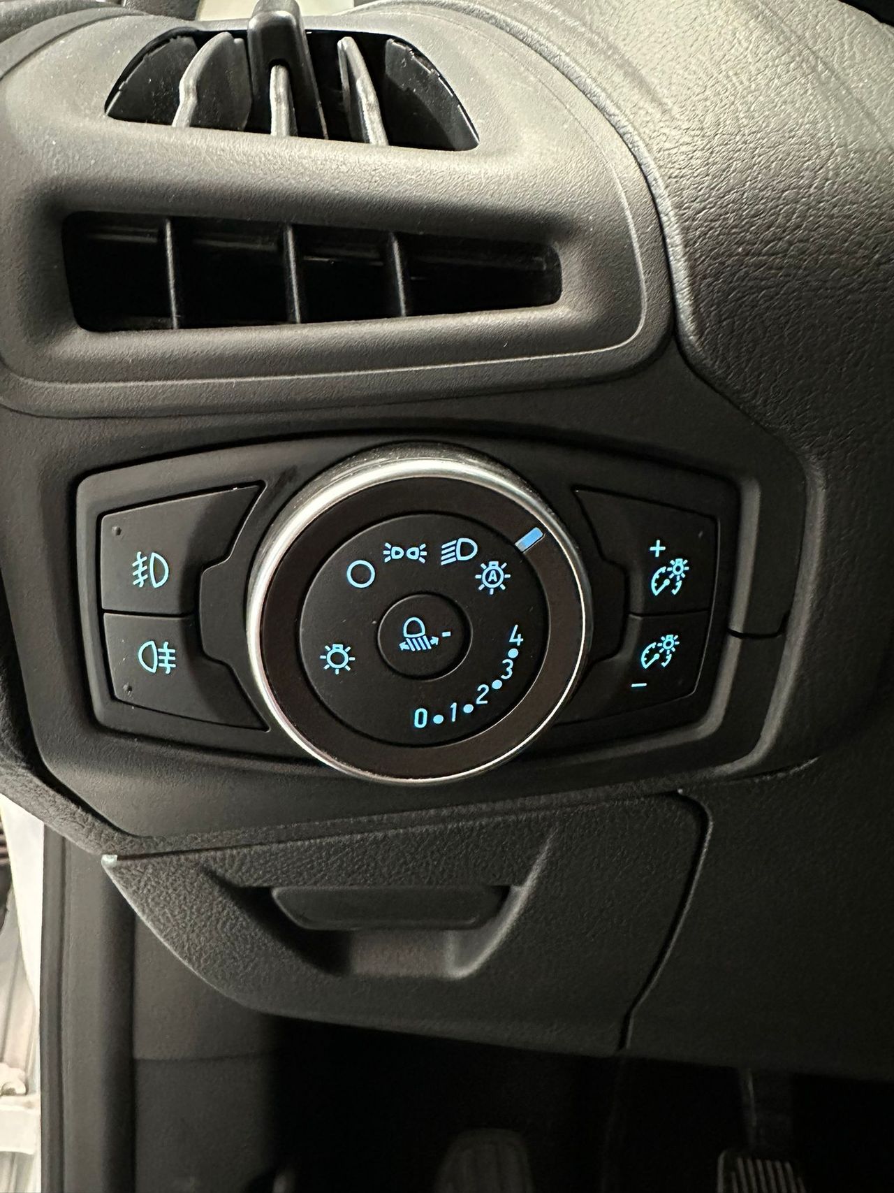 Ford Focus 1.5 TDCi E6 120cv Business - Foto 25