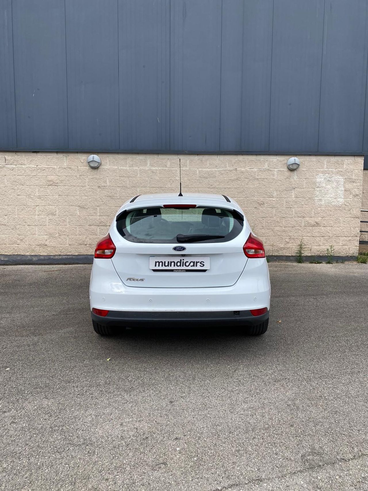 Ford Focus 1.5 TDCi E6 120cv Business - Foto 9