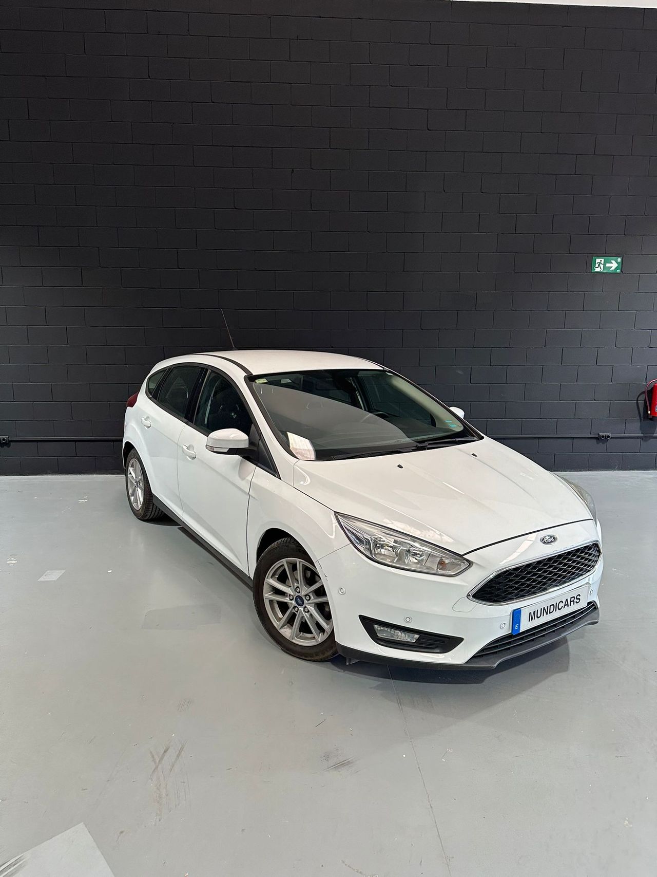 Ford Focus 1.5 TDCi E6 120cv Business - Foto 3