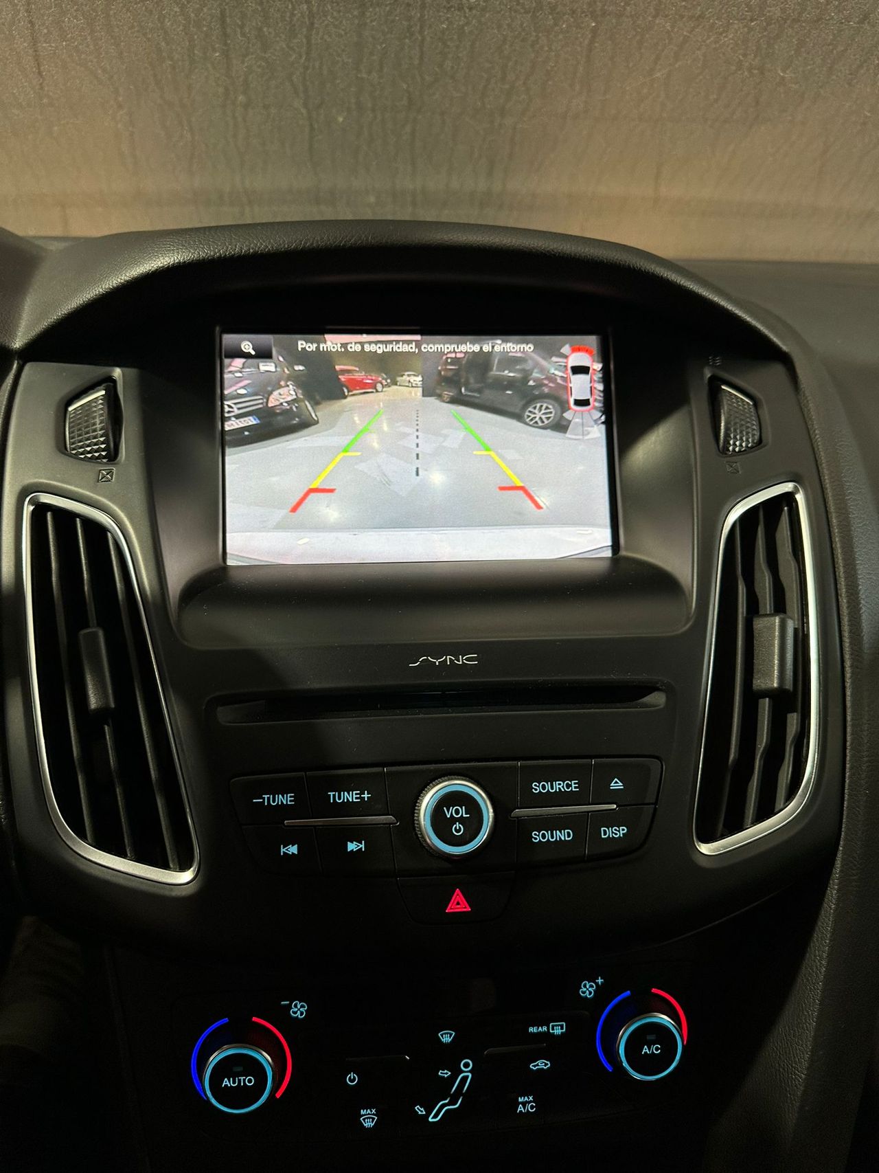 Ford Focus 1.5 TDCi E6 120cv Business - Foto 18