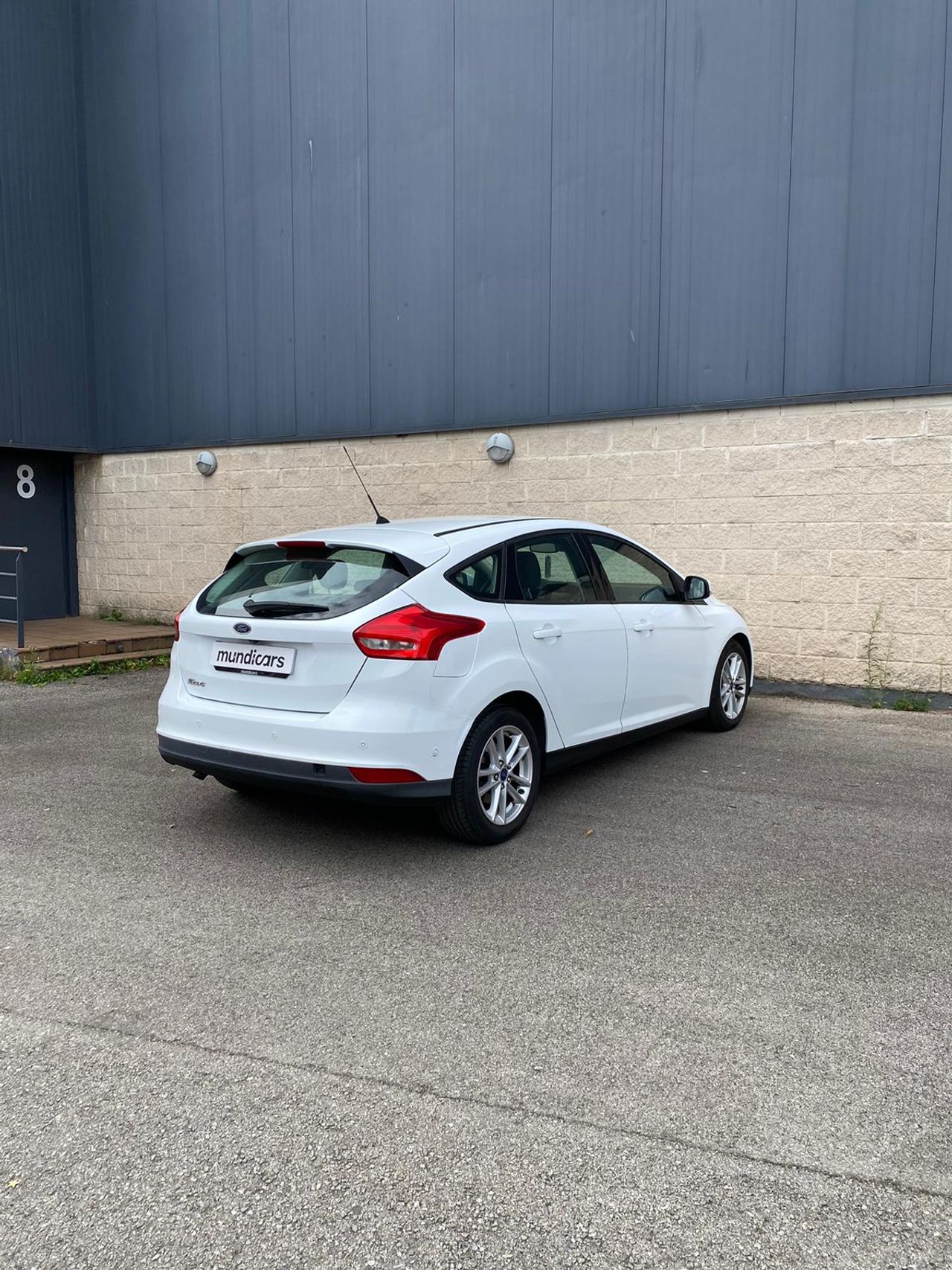 Ford Focus 1.5 TDCi E6 120cv Business - Foto 8
