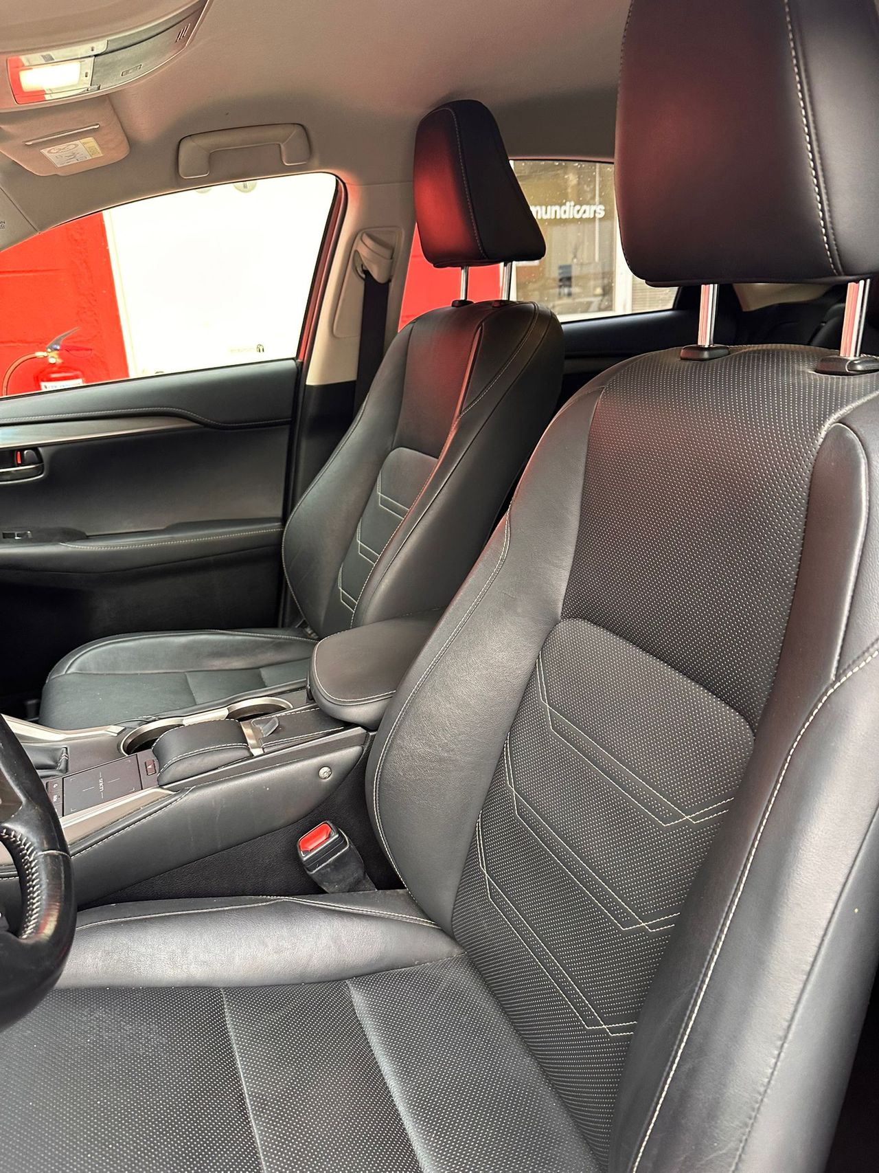 Lexus NX 2.5 300h Business Navigation 2WD - Foto 21