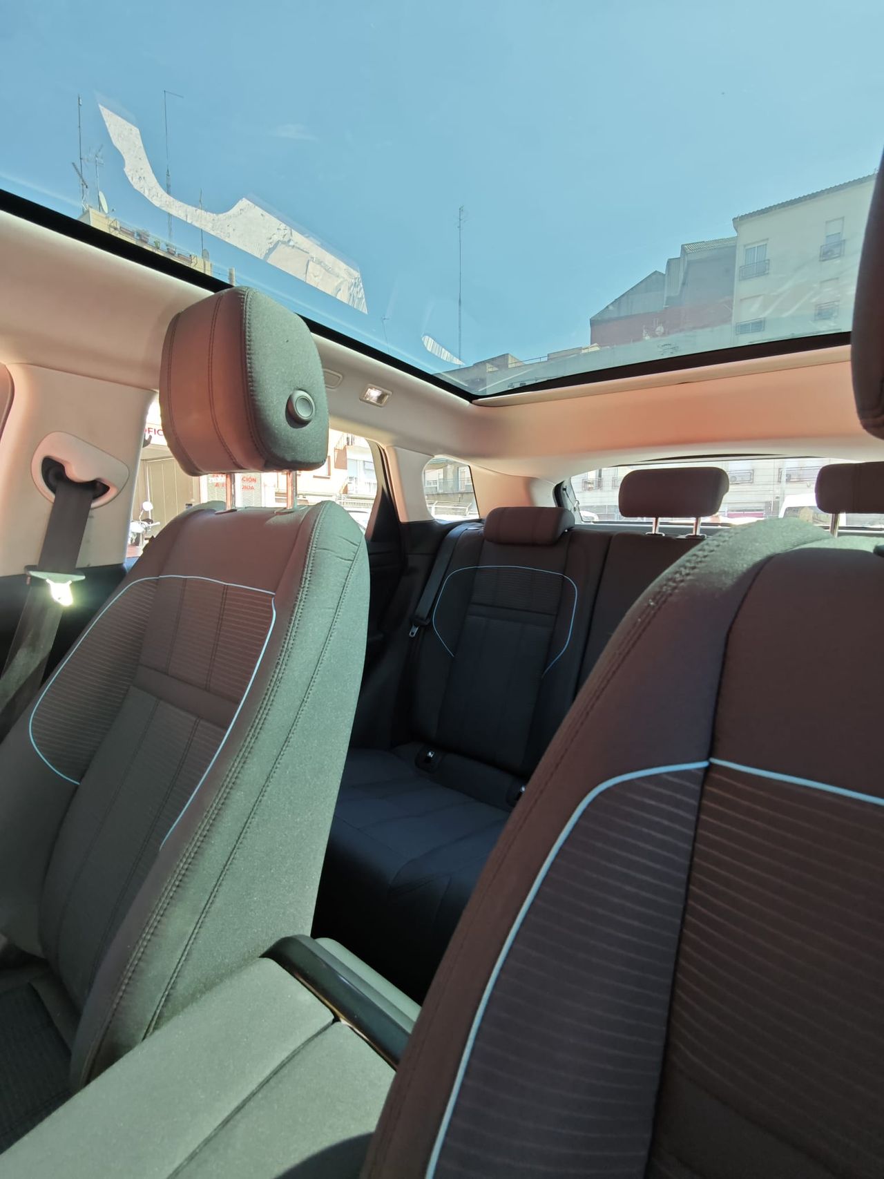 Land-Rover Range Rover Evoque 2.0 D150 FWD - Foto 19