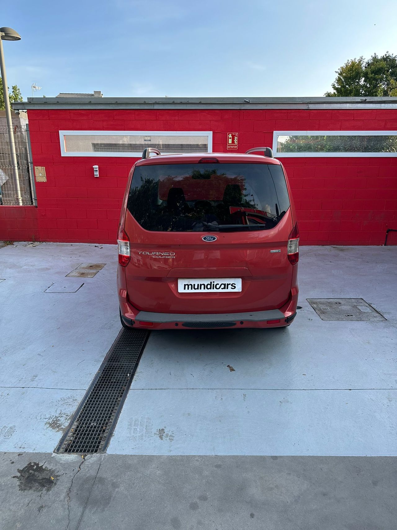 Ford Tourneo Courier 1.0 EcoBoost 100cv Titanium - Foto 9