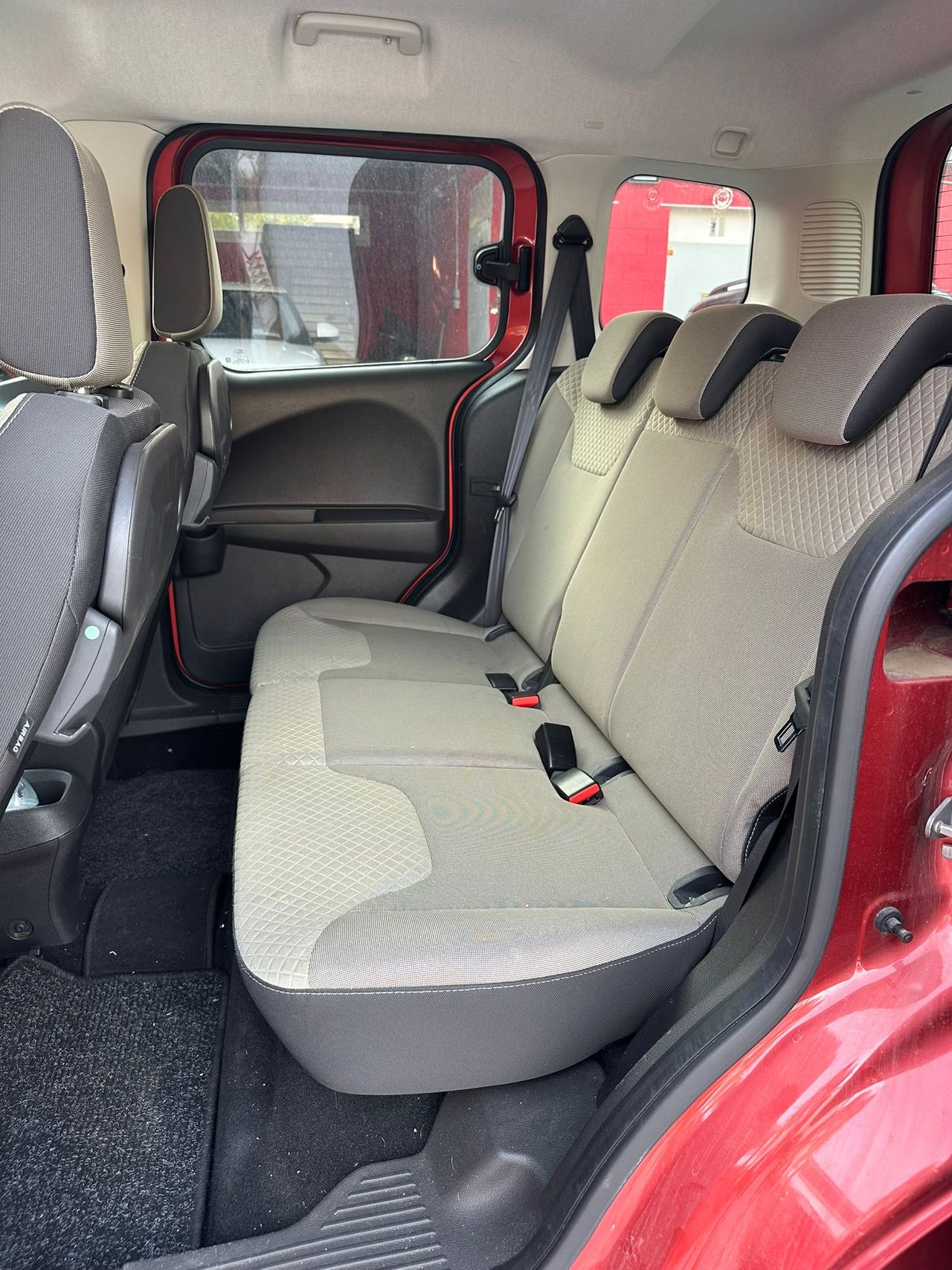 Ford Tourneo Courier 1.0 EcoBoost 100cv Titanium - Foto 10