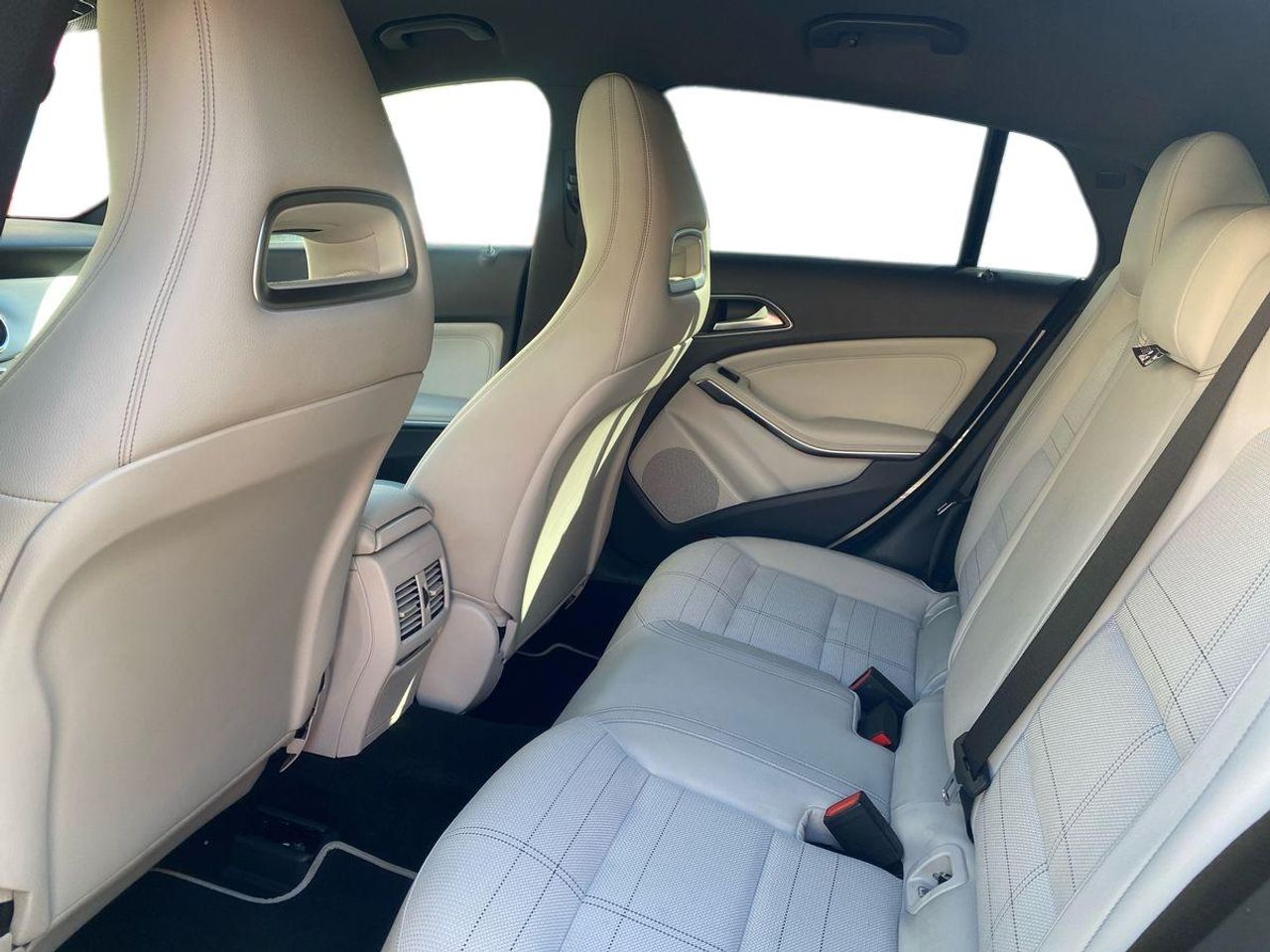 Mercedes Clase CLA CLA 220 d Shooting Brake - Foto 19