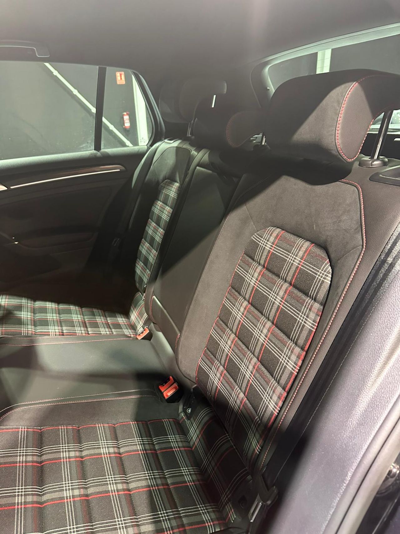 Volkswagen Golf GTI Performance 2.0 TSI 230CV DSG BMT - Foto 19