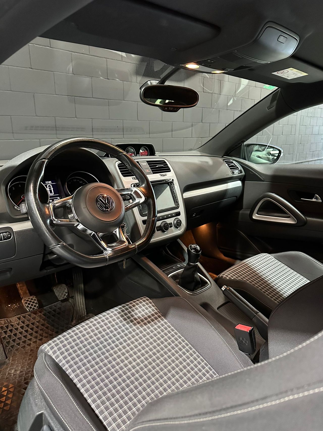 Volkswagen Scirocco 2.0 TSI 220CV R-Line BMT - Foto 11